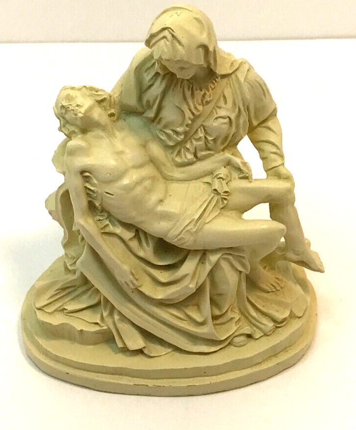La Pieta By Michelangelo Madonna With Jesus 5.5 inches tall Beautifully Crafted