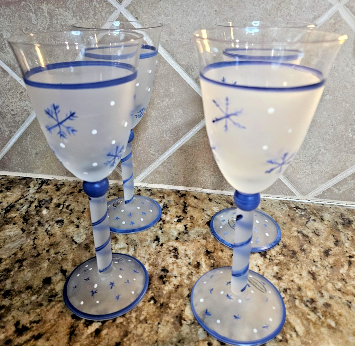 SET OF 4 HAND PAINTED Snowflake Wine Glass, 8 1/2" tall, Handblown SET OF 4 HAND PAINTED Snowflake Wine Glass, 8 1/2" tall, Handblown
