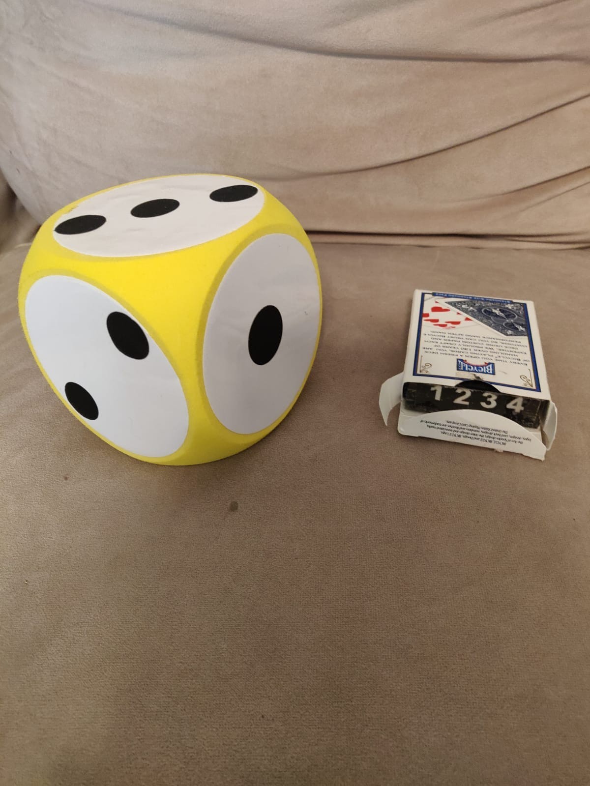 Stage or kids shows dice prediction magic trick Stage or kids shows dice prediction magic trick