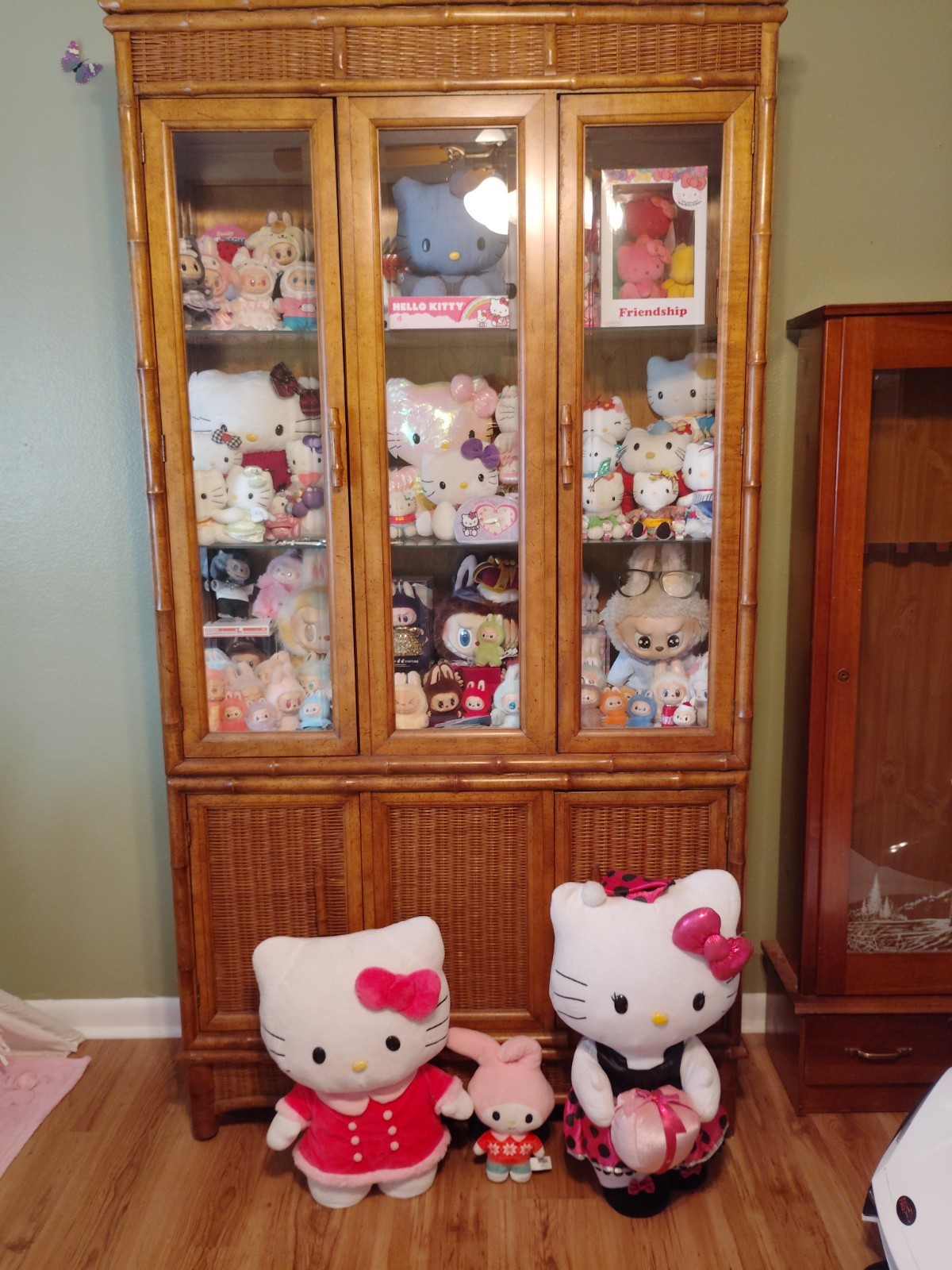 Labubu Collection and Vintage Hello Kitty Collection. Huge lot, authentic. Labubu Collection and Vintage Hello Kitty Collection. Huge lot, authentic.