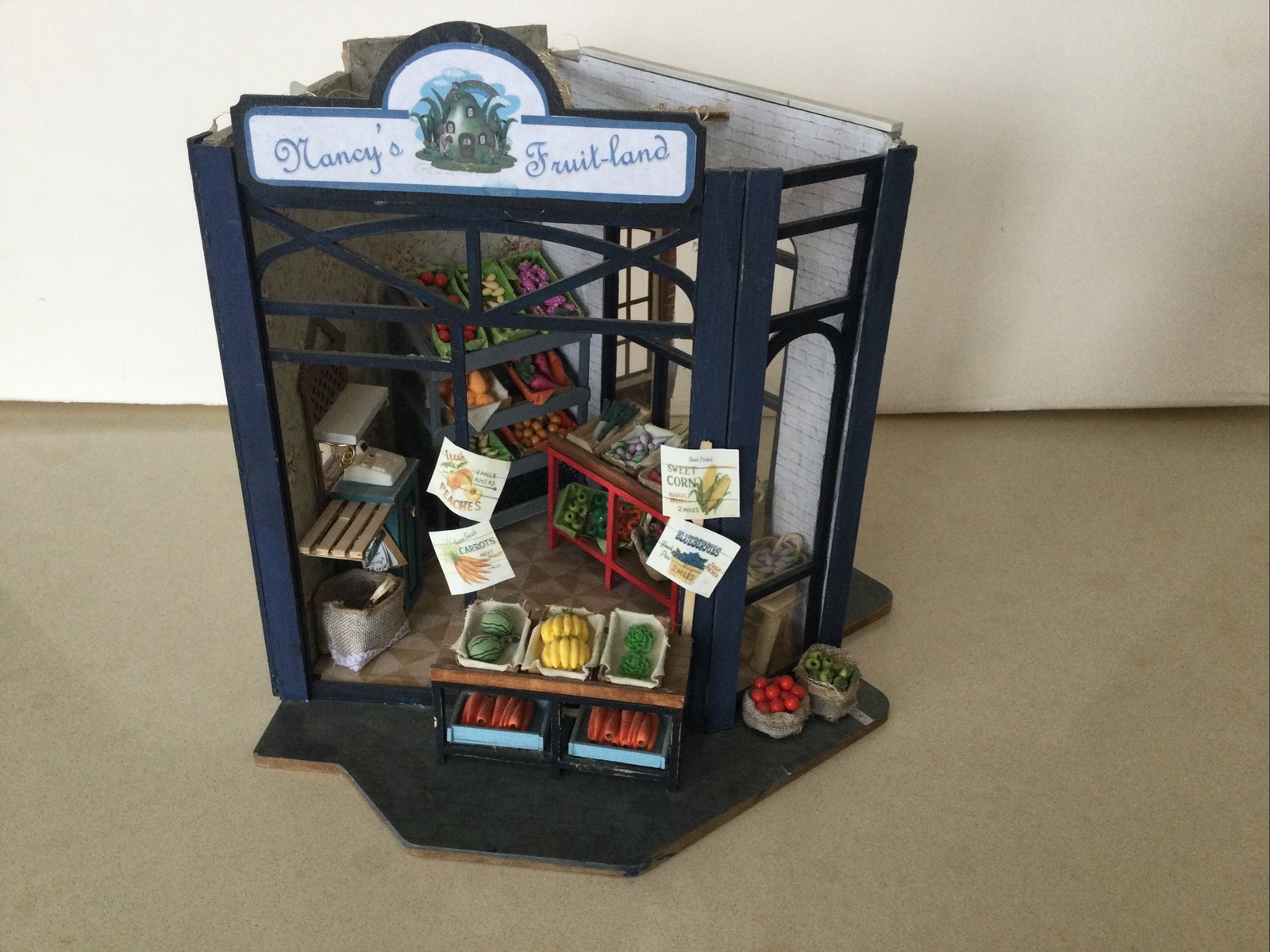 Minature Fruit Stand Shop. Doll House Size. Minature Fruit Stand Shop. Doll House Size.
