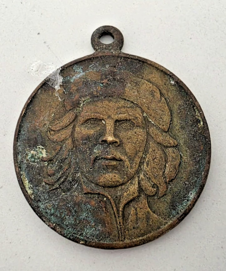VTG RARE UNSEEN Leader ERNESTO CHE GUEVARA SIGNED MEDAL ORDER 1970s VTG RARE UNSEEN Leader ERNESTO CHE GUEVARA SIGNED MEDAL ORDER 1970s