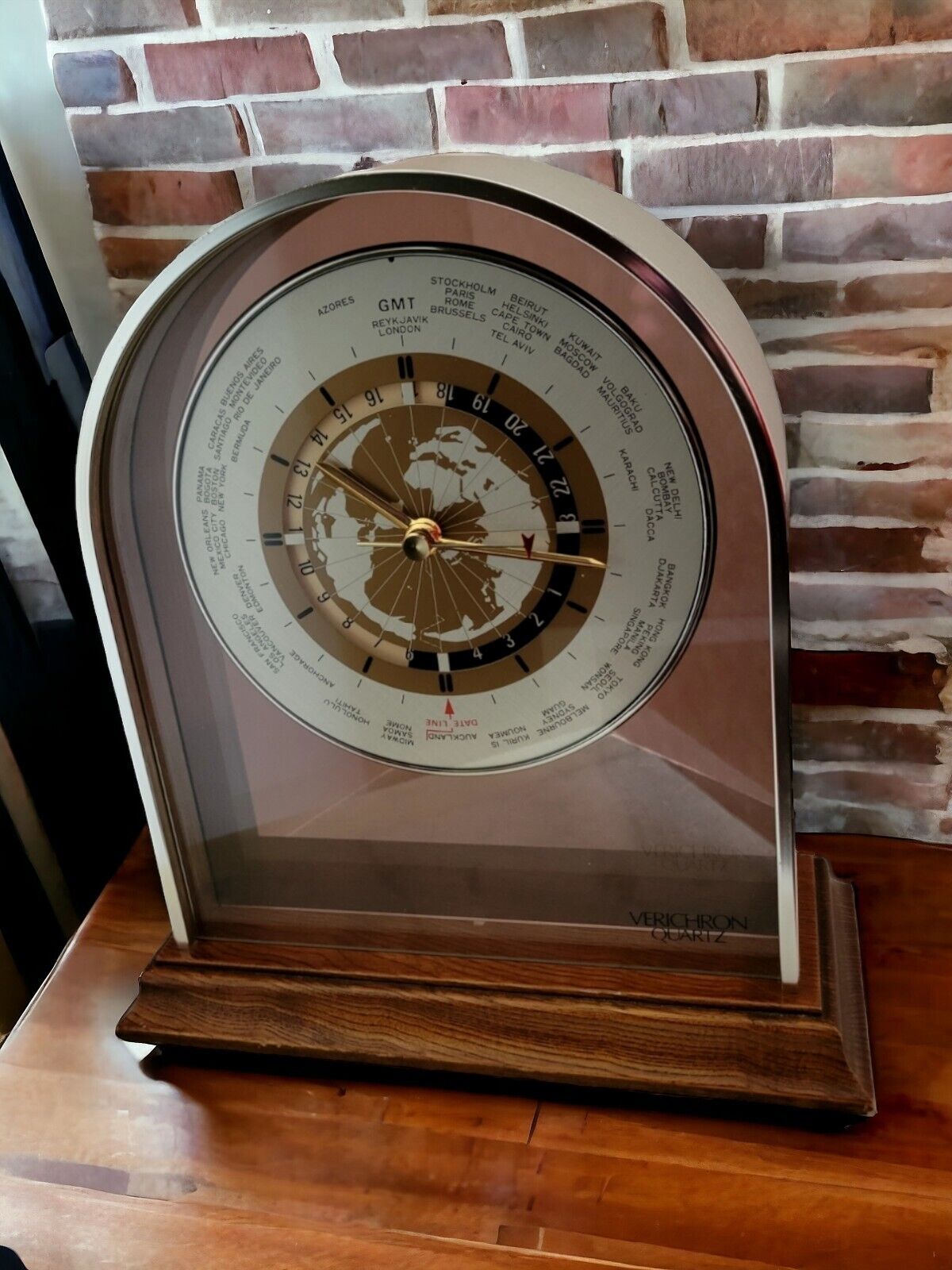 Vintage Clock Verichron Airplane Second Hand Shelf Mantel Wood Base Vintage