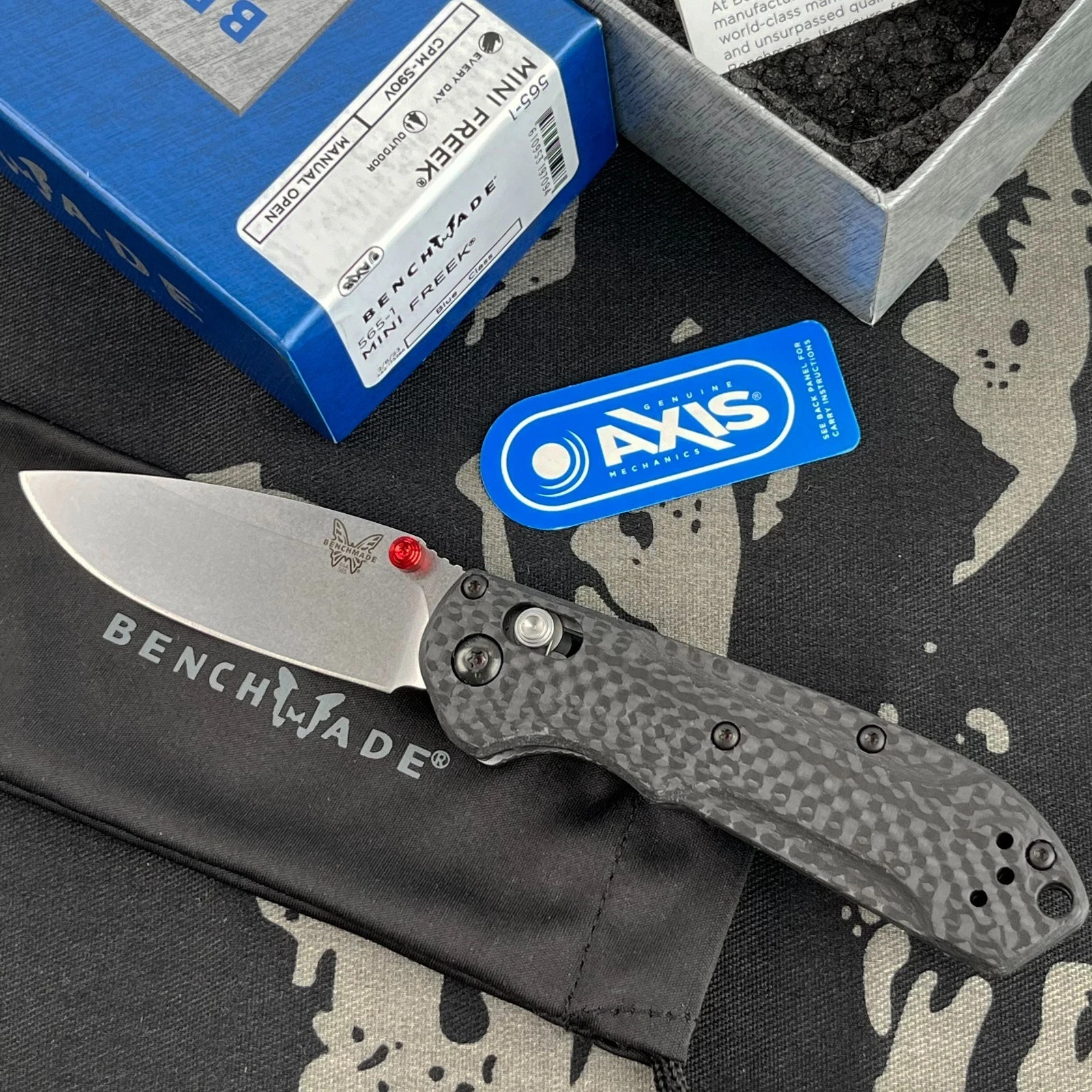 Benchmade 565-1 Mini Freek Carbon Fiber Handle S90V BLADE 3.0'' Folding Knife E Benchmade 565-1 Mini Freek Carbon Fiber Handle S90V BLADE 3.0'' Folding Knife E