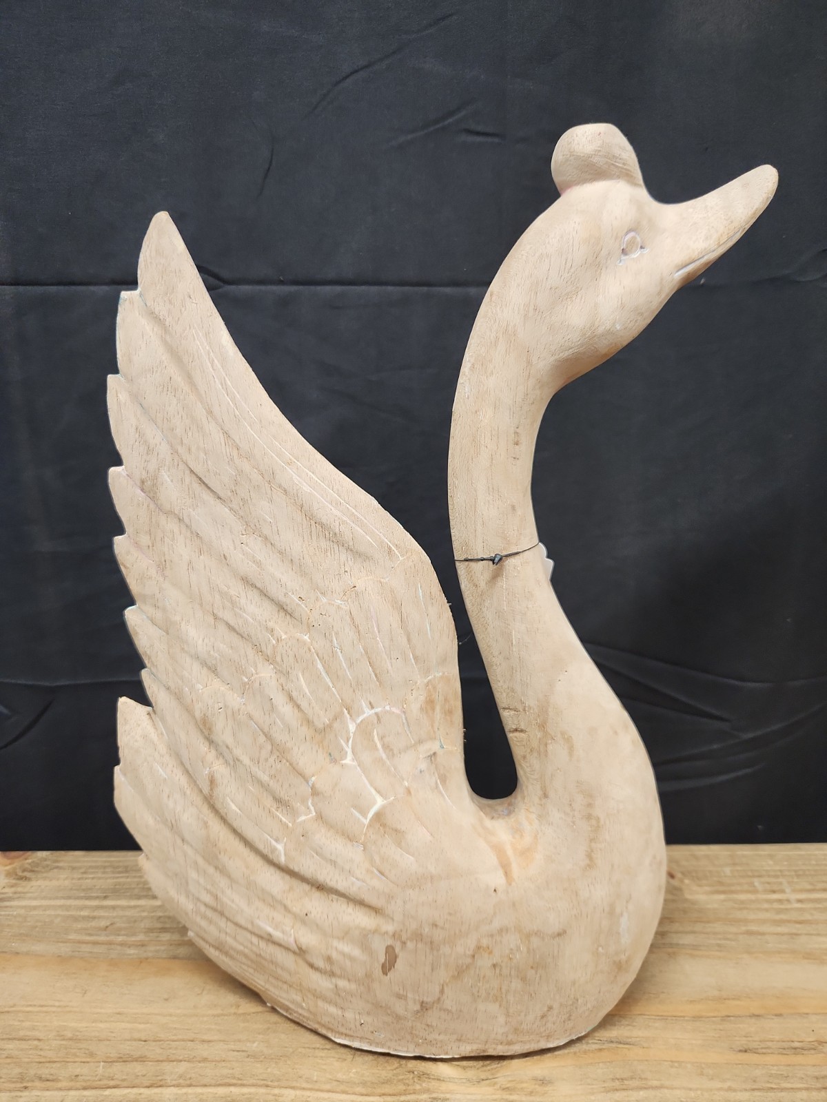 Vintage Large Hand-Carved Wooden Folk Art Majestic SWAN Statue Vintage Large Hand-Carved Wooden Folk Art Majestic SWAN Statue