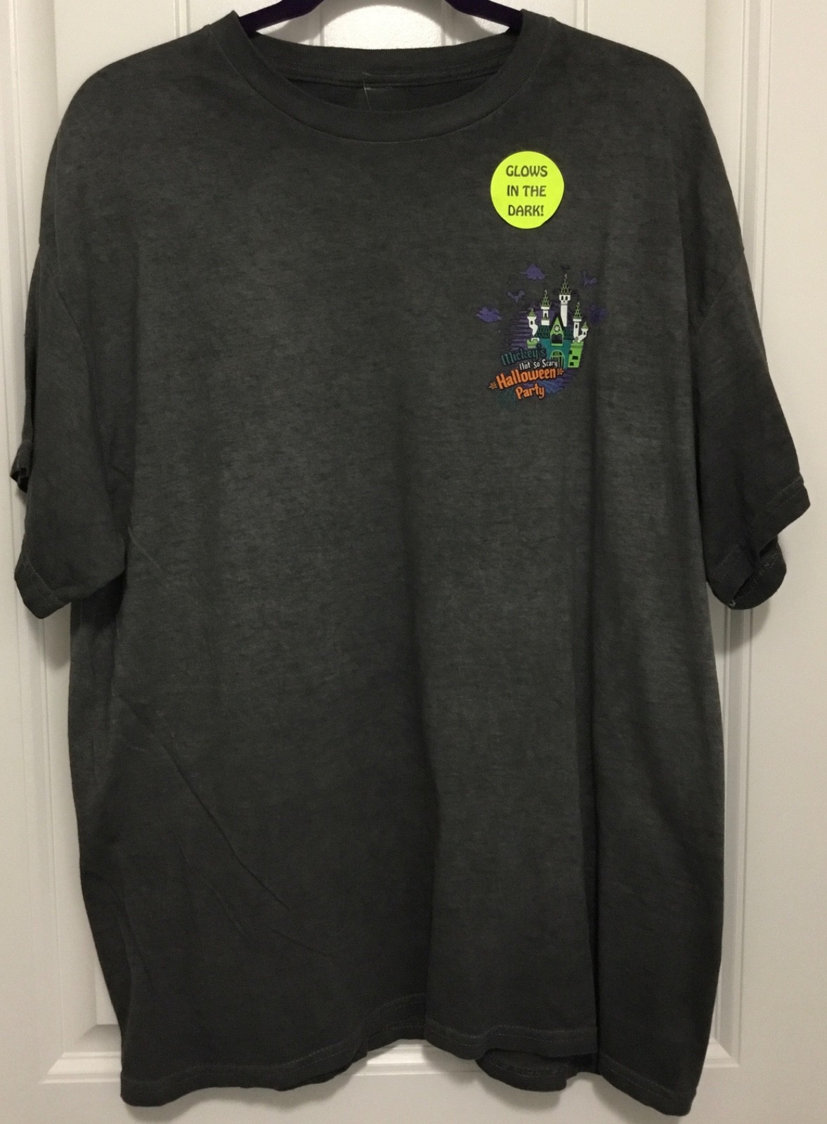 Disney World MNSSHP Halloween Mickey Mouse Glow in Dark T-Shirt Sz Adult XL NWT Disney World MNSSHP Halloween Mickey Mouse Glow in Dark T-Shirt Sz Adult XL NWT
