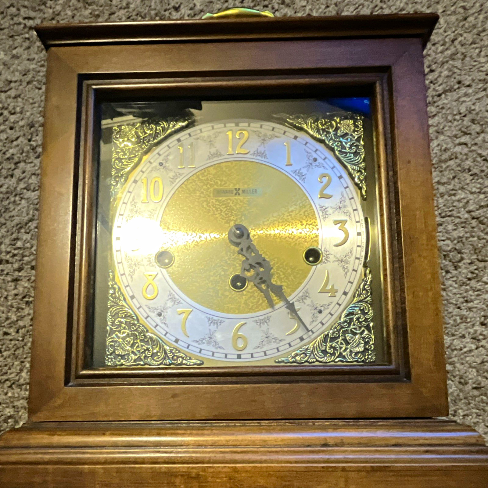 Howard Miller Wood Mantel Clock Mechanical Wind Up Westminster Chime Engraved Howard Miller Wood Mantel Clock Mechanical Wind Up Westminster Chime Engraved