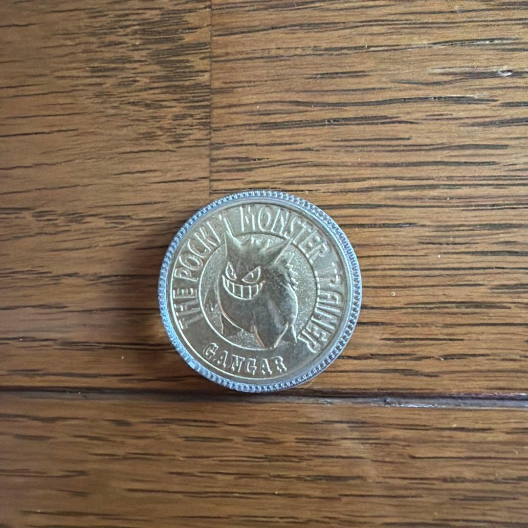 Pokemon Gengar No.94 Gold Battle Coin Medal Retro Pokemon Gengar No.94 Gold Battle Coin Medal Retro