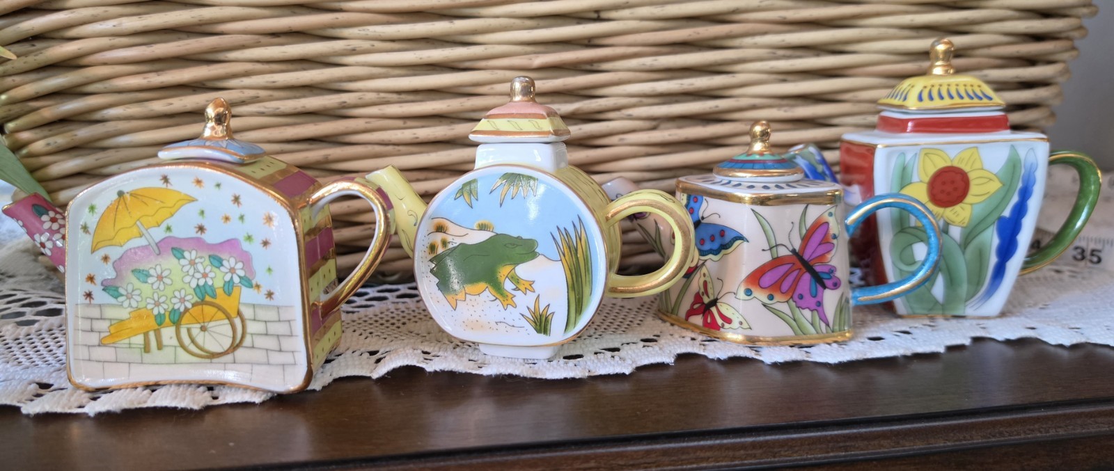 Lot of 4 Vintage Vivian Chan Miniature Teapots Lot of 4 Vintage Vivian Chan Miniature Teapots