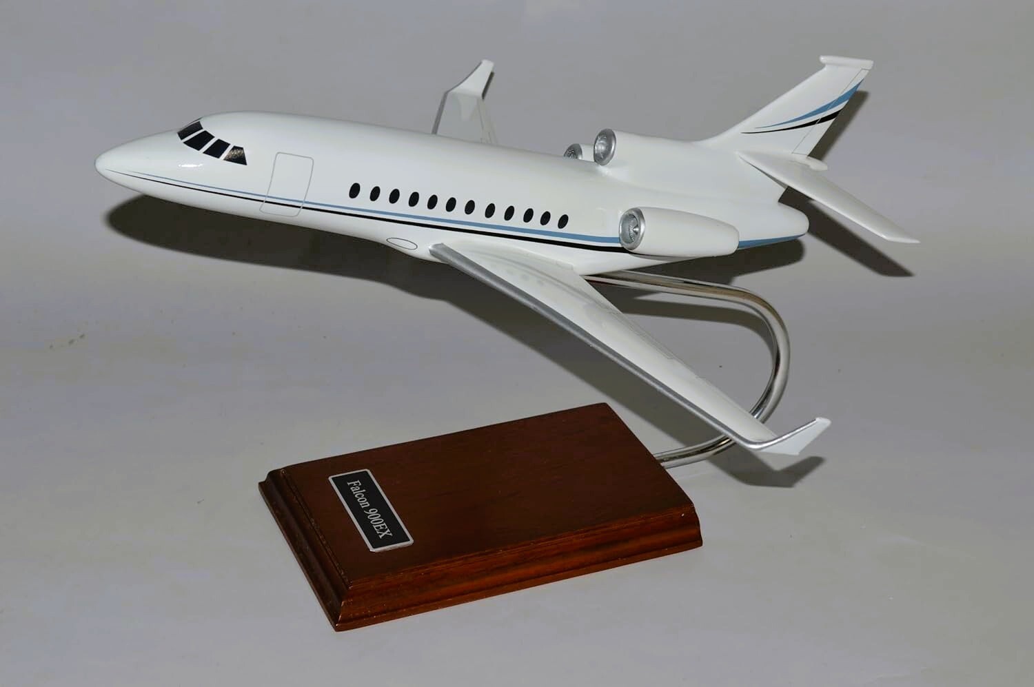 Dassault Aviation Falcon 900EX Desk Top Display Business Model 1/48 SC Airplane Dassault Aviation Falcon 900EX Desk Top Display Business Model 1/48 SC Airplane