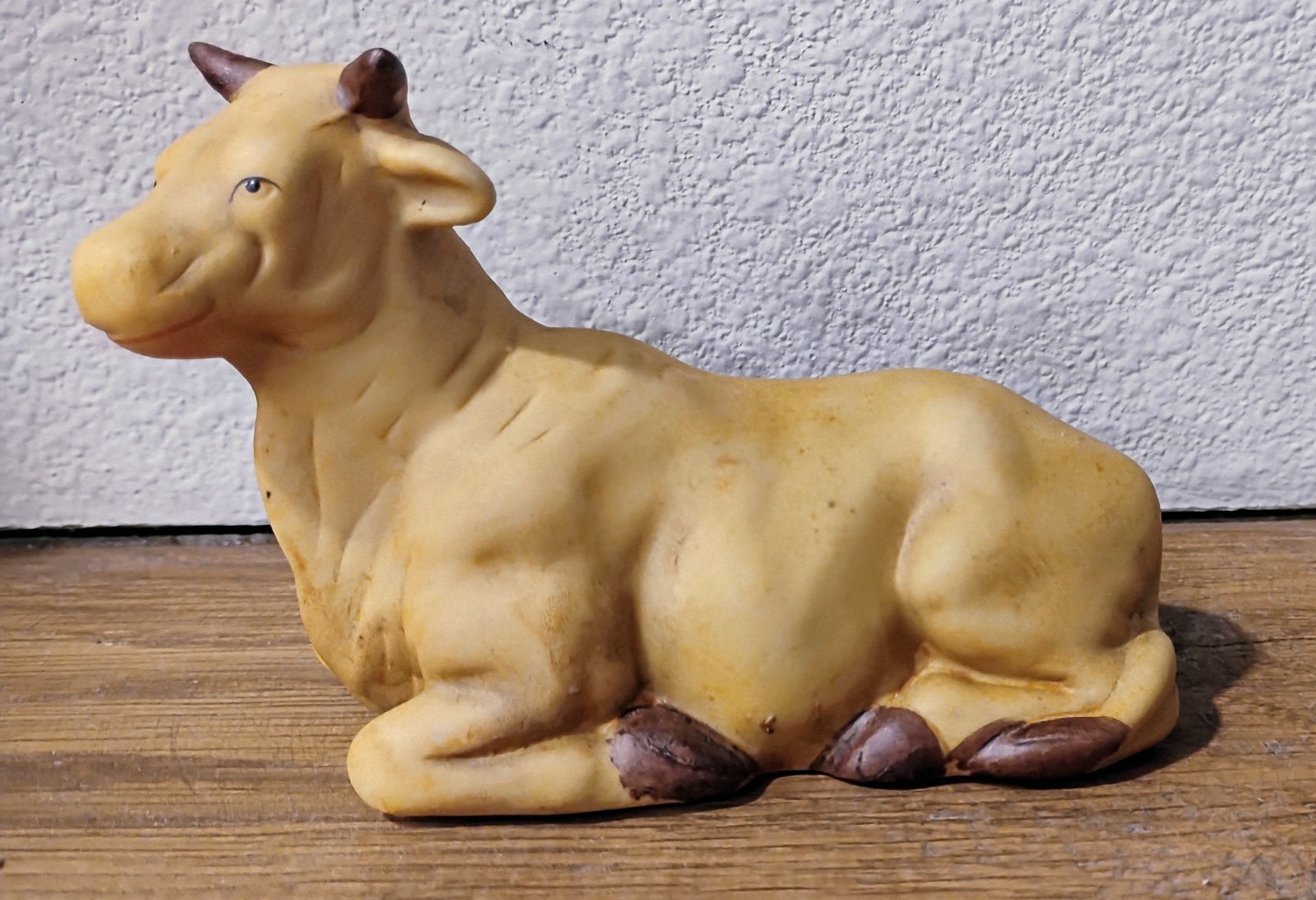 VTG Kirkland Signature Porcelain Nativity Set Replacement Laying Ox (Cow) Bull VTG Kirkland Signature Porcelain Nativity Set Replacement Laying Ox (Cow) Bull