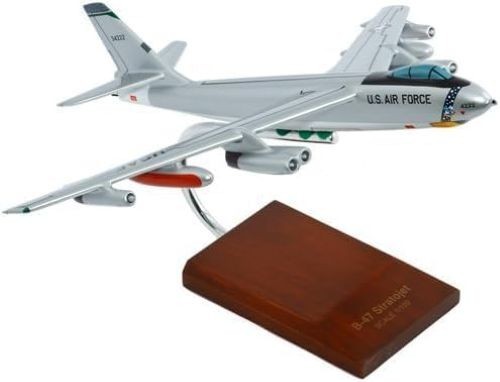 USAF Boeing B-47 Stratojet Strategic Bomber Desk Display 1/100 Model SC Airplane USAF Boeing B-47 Stratojet Strategic Bomber Desk Display 1/100 Model SC Airplane