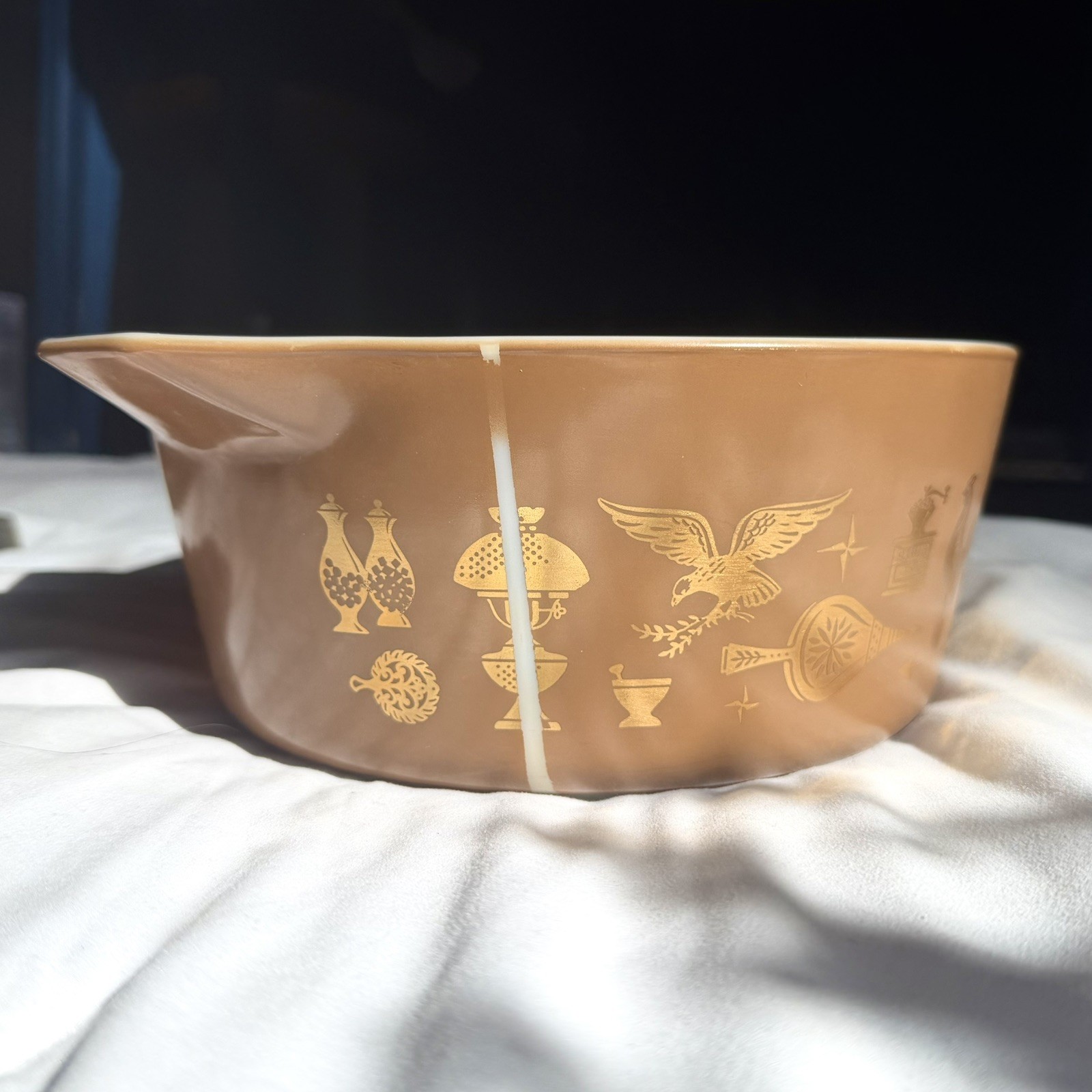 RARE MISPRINT Vintage Early American Pyrex Cinderella Bowl 2.5 QT Gold RARE MISPRINT Vintage Early American Pyrex Cinderella Bowl 2.5 QT Gold