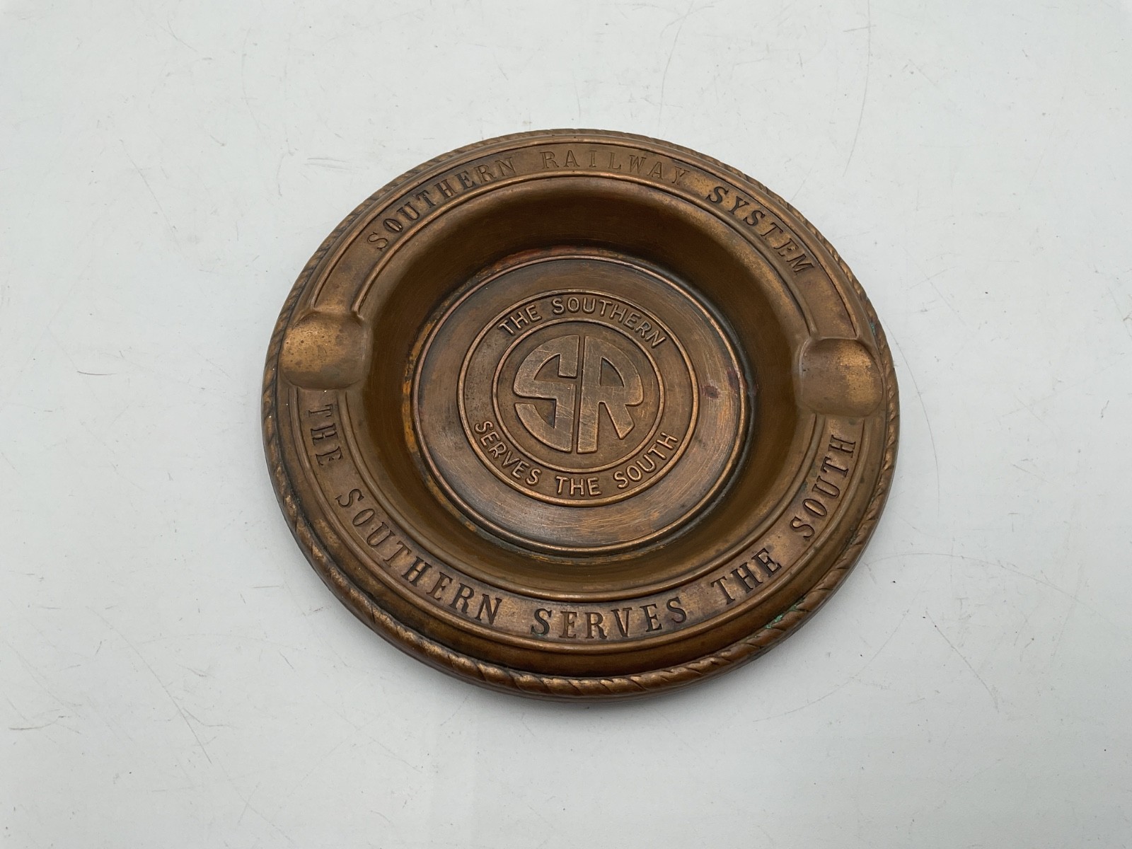 "1930'S SOUTHERN RAILWAY SYSTEMS RAILROAD TRAIN CABOOSE COPPER ASHTRAY 5.25" "1930'S SOUTHERN RAILWAY SYSTEMS RAILROAD TRAIN CABOOSE COPPER ASHTRAY 5.25"