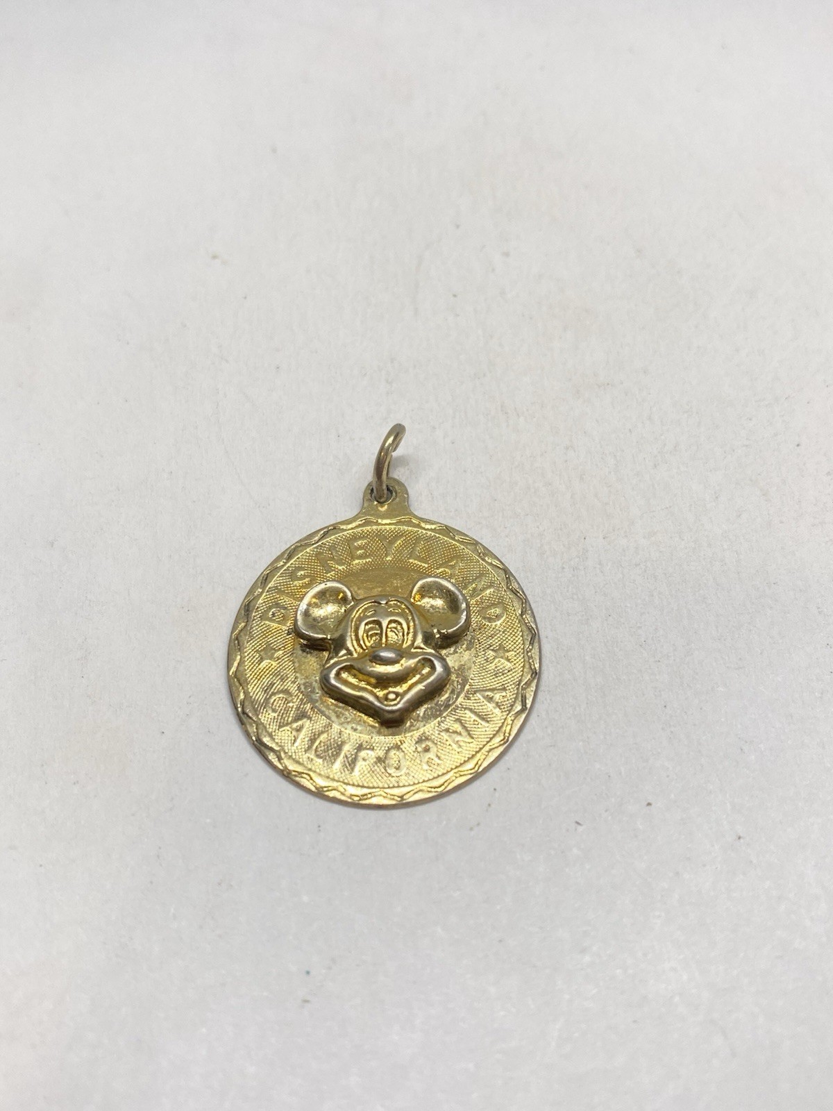 5g 925 STERLING SILVER DISNEYLAND CALIFORNIA WALT DISNEY PRODUCTIONS PENDANT 5g 925 STERLING SILVER DISNEYLAND CALIFORNIA WALT DISNEY PRODUCTIONS PENDANT