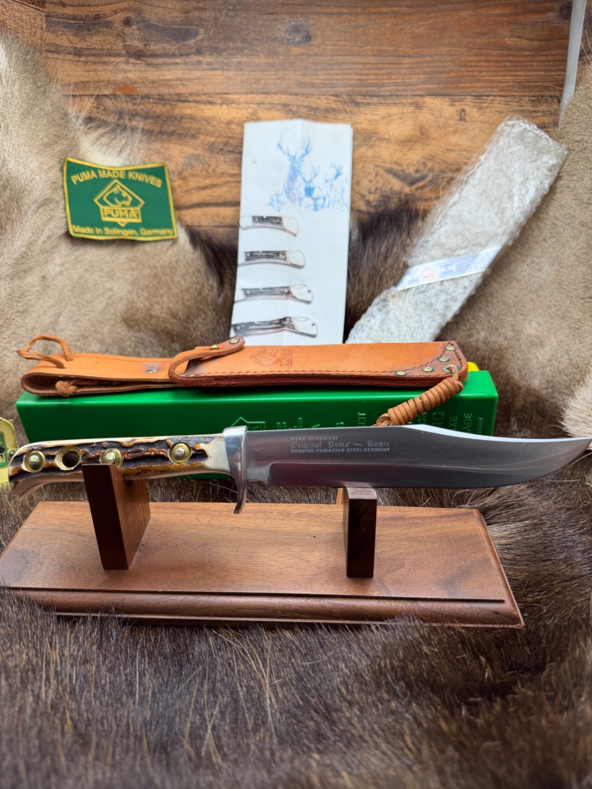 1974 Puma 6396 Bowie Knife Stag Handles & Sheath & Puma Green & Yellow Box Mint+ 1974 Puma 6396 Bowie Knife Stag Handles & Sheath & Puma Green & Yellow Box Mint+