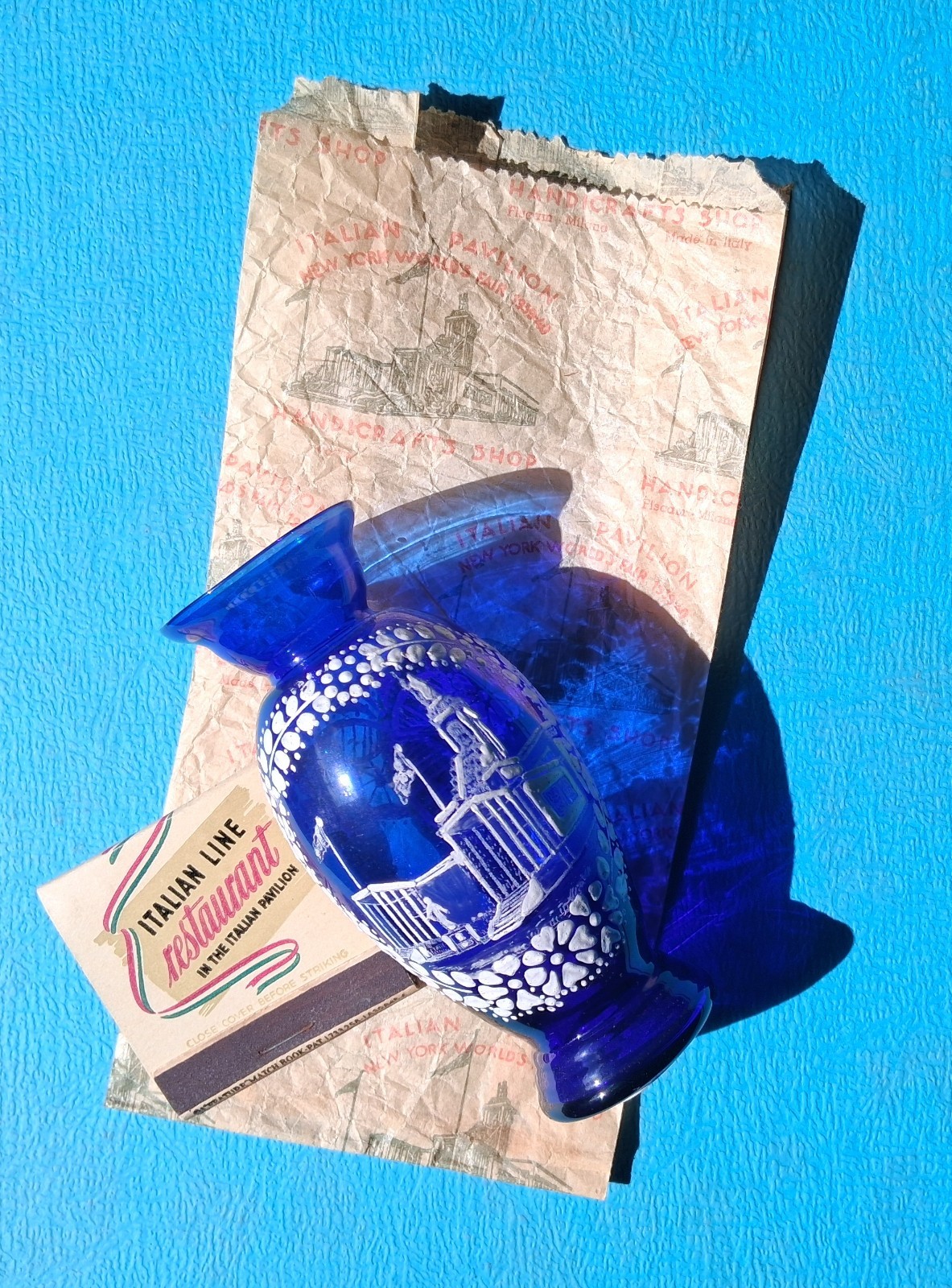 *RARE 1939 New York World's Fair Cobalt Blue Italian Building Vase, Bag, Matches *RARE 1939 New York World's Fair Cobalt Blue Italian Building Vase, Bag, Matches