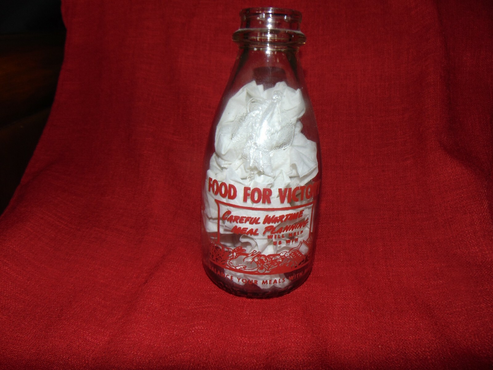 1945 Red painted label WAR milk bottle Arden Food For Victory Permit 706 1 Quart 1945 Red painted label WAR milk bottle Arden Food For Victory Permit 706 1 Quart