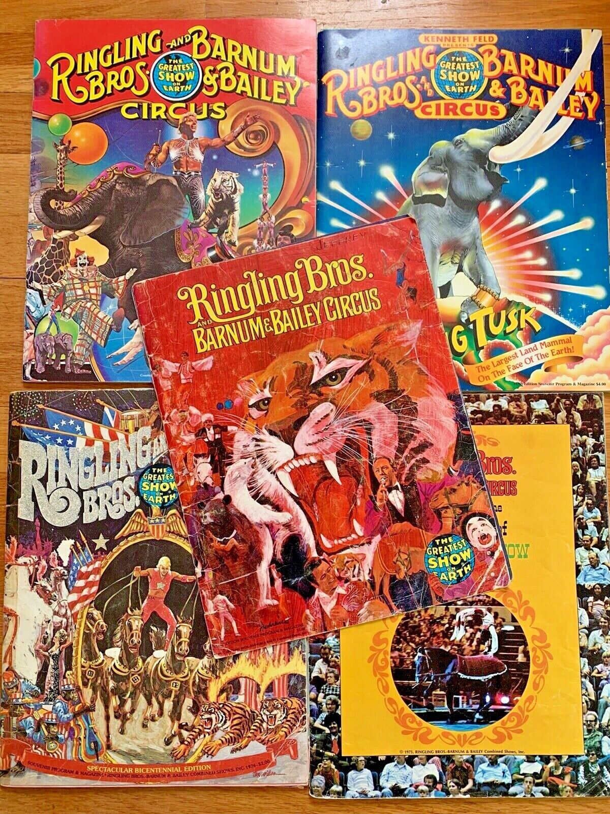 vtg Ringling Bros and Barnum & Bailey Circus Program LOT poster 1975 1976 signed