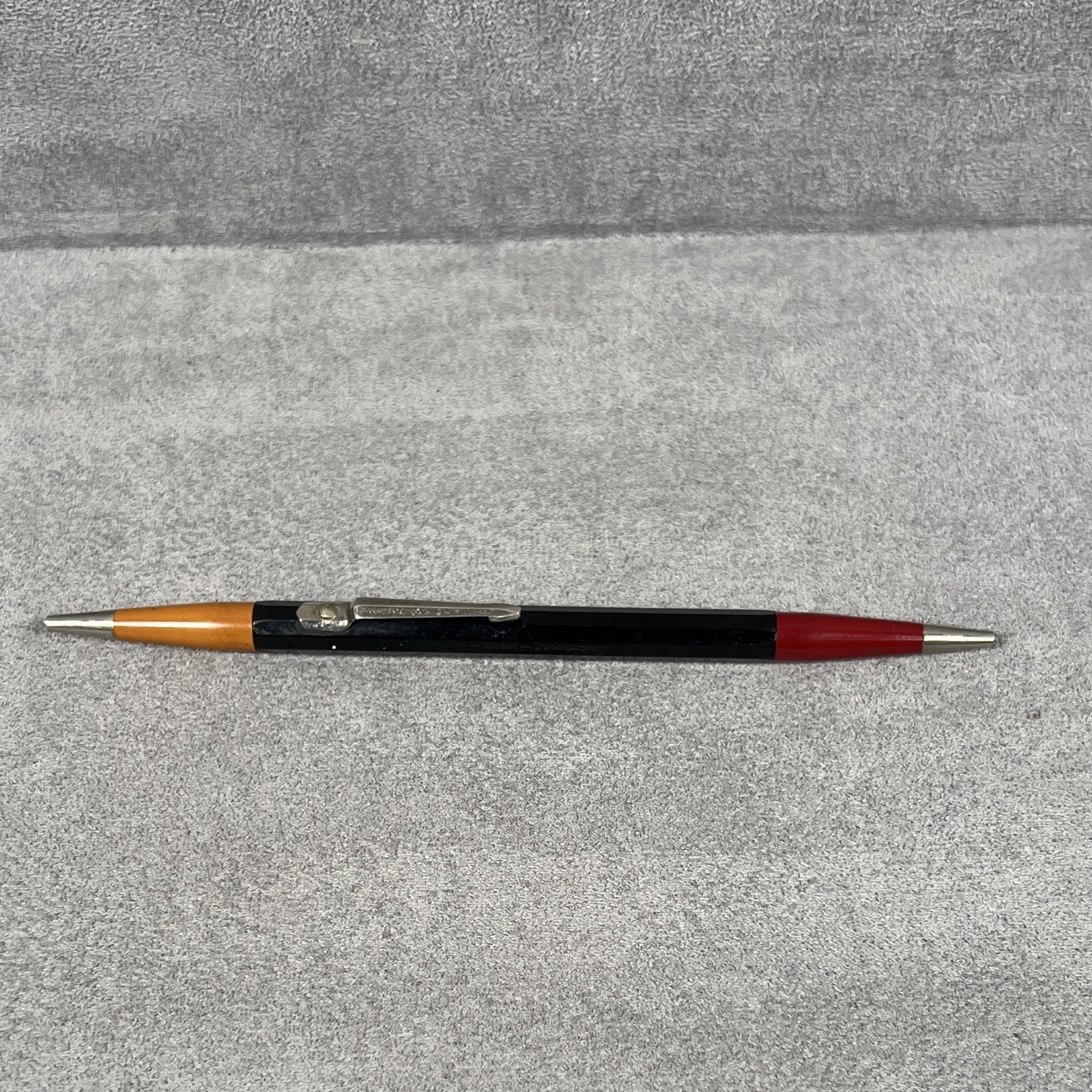 Autopoint Auto-Feed Mechanical Pencil Made in USA Black w/ Red & Tan Ends Autopoint Auto-Feed Mechanical Pencil Made in USA Black w/ Red & Tan Ends
