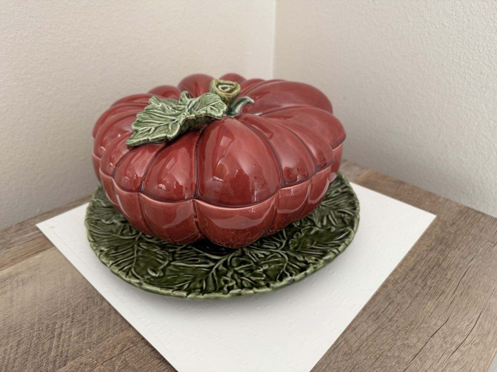 Vintage Jose Alvaro Caldas Olfaire Art Pottery Soup Tureen & Plate Pumpkin Vines Vintage Jose Alvaro Caldas Olfaire Art Pottery Soup Tureen & Plate Pumpkin Vines