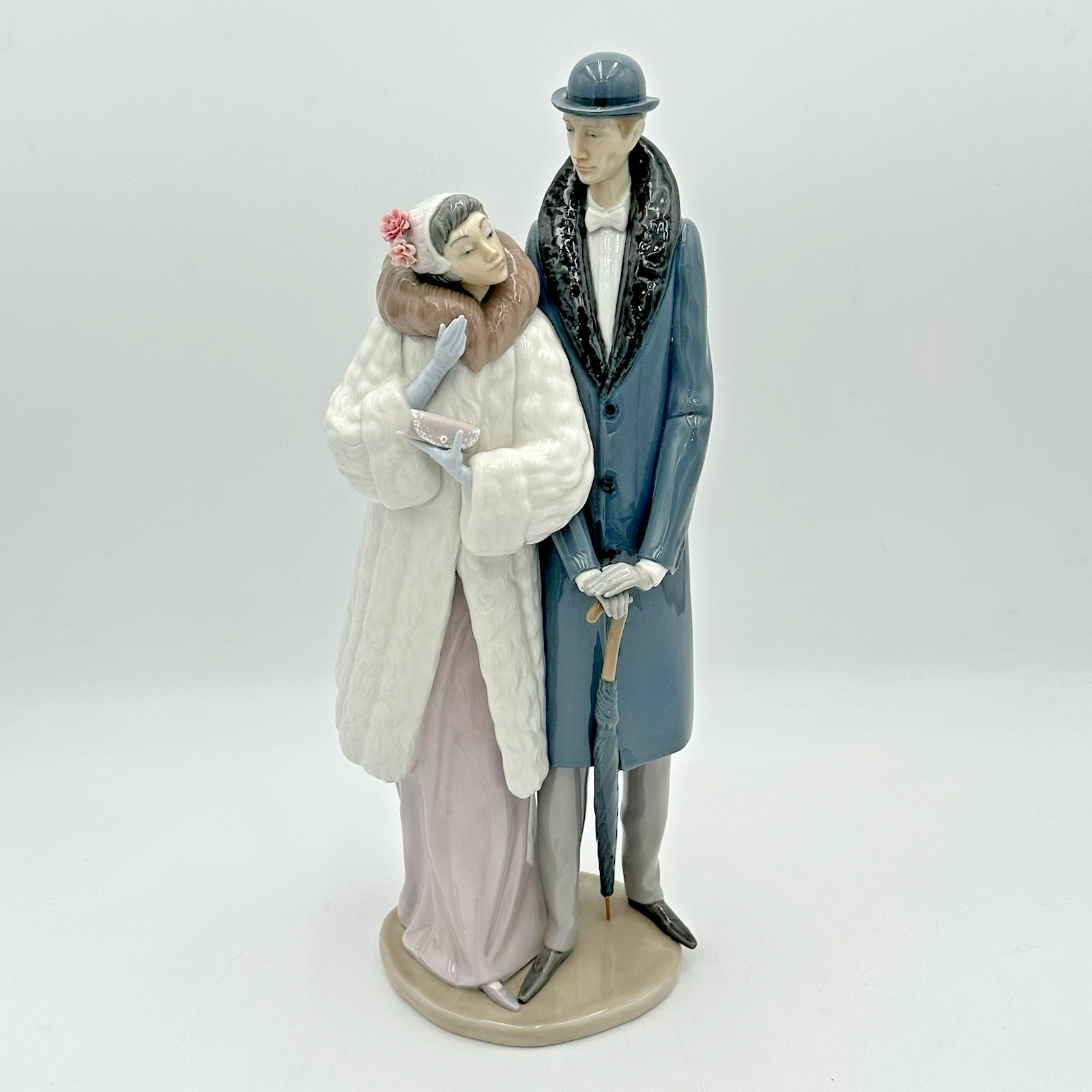 Lladro 15" Tall Couple Out On The Town #1452 Original Box Lladro 15" Tall Couple Out On The Town #1452 Original Box