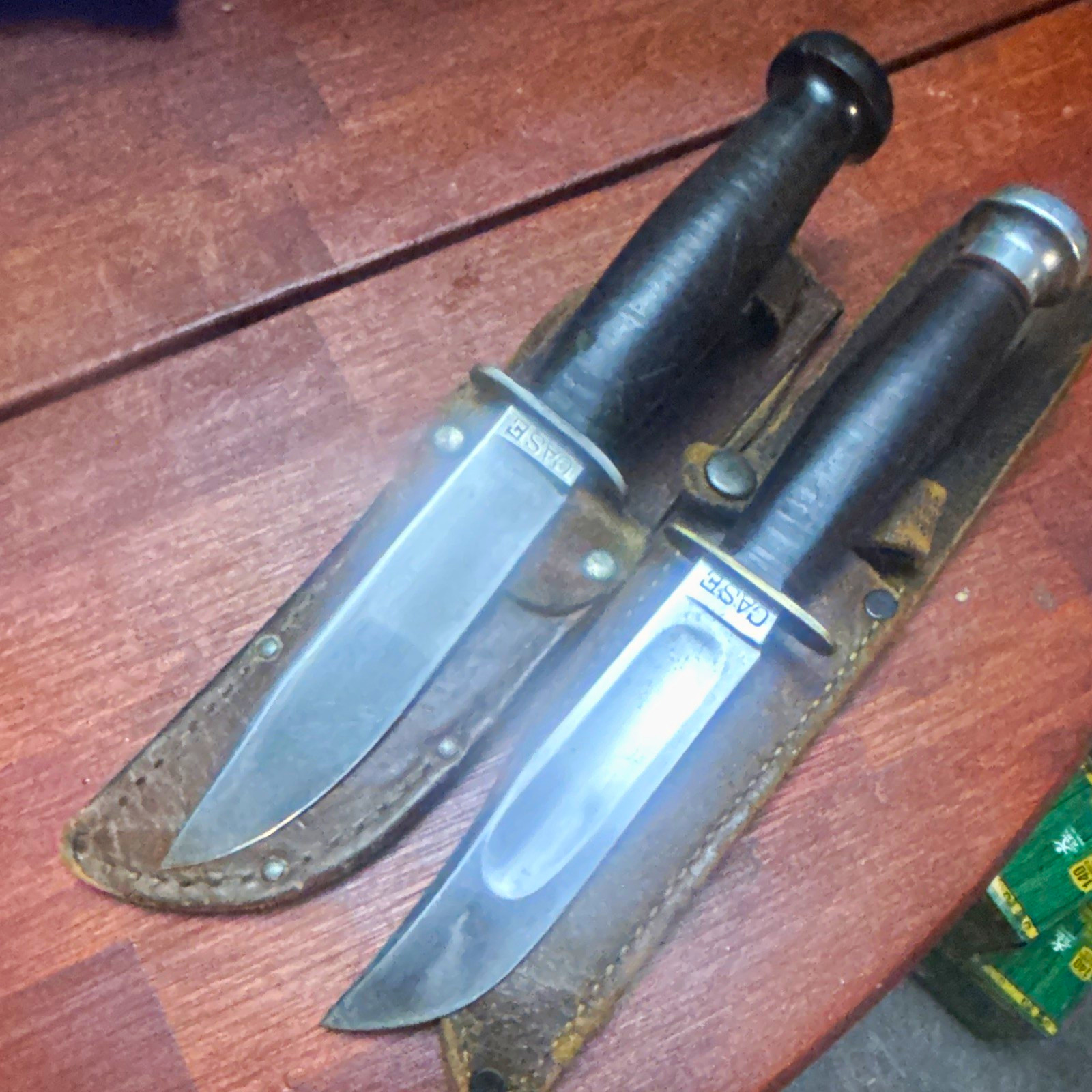 Ww2 Vintage Case Lot 2 Fixed Blade Knives Stainless Clip Point w/ Sheaths Ww2 Vintage Case Lot 2 Fixed Blade Knives Stainless Clip Point w/ Sheaths
