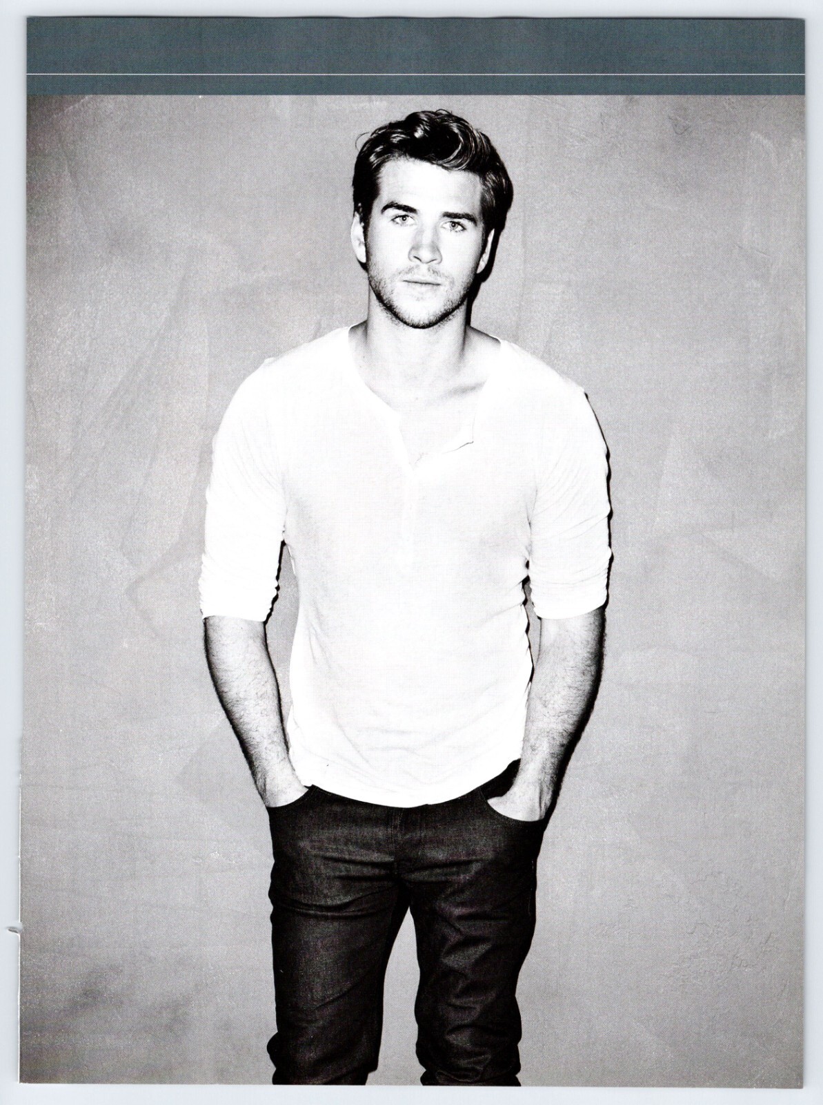 LIAM HEMSWORTH 8" X 10.75" Magazine Photo Page M426 LIAM HEMSWORTH 8" X 10.75" Magazine Photo Page M426