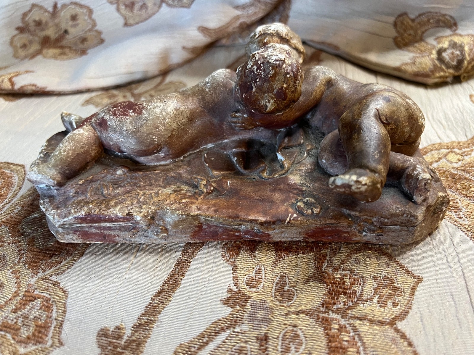 ENDURING KISS BETWEEN 2 RECLINING PUTTI - 19TH OR EARLY 20TH C #25 OF 25 LIMITED ENDURING KISS BETWEEN 2 RECLINING PUTTI - 19TH OR EARLY 20TH C #25 OF 25 LIMITED