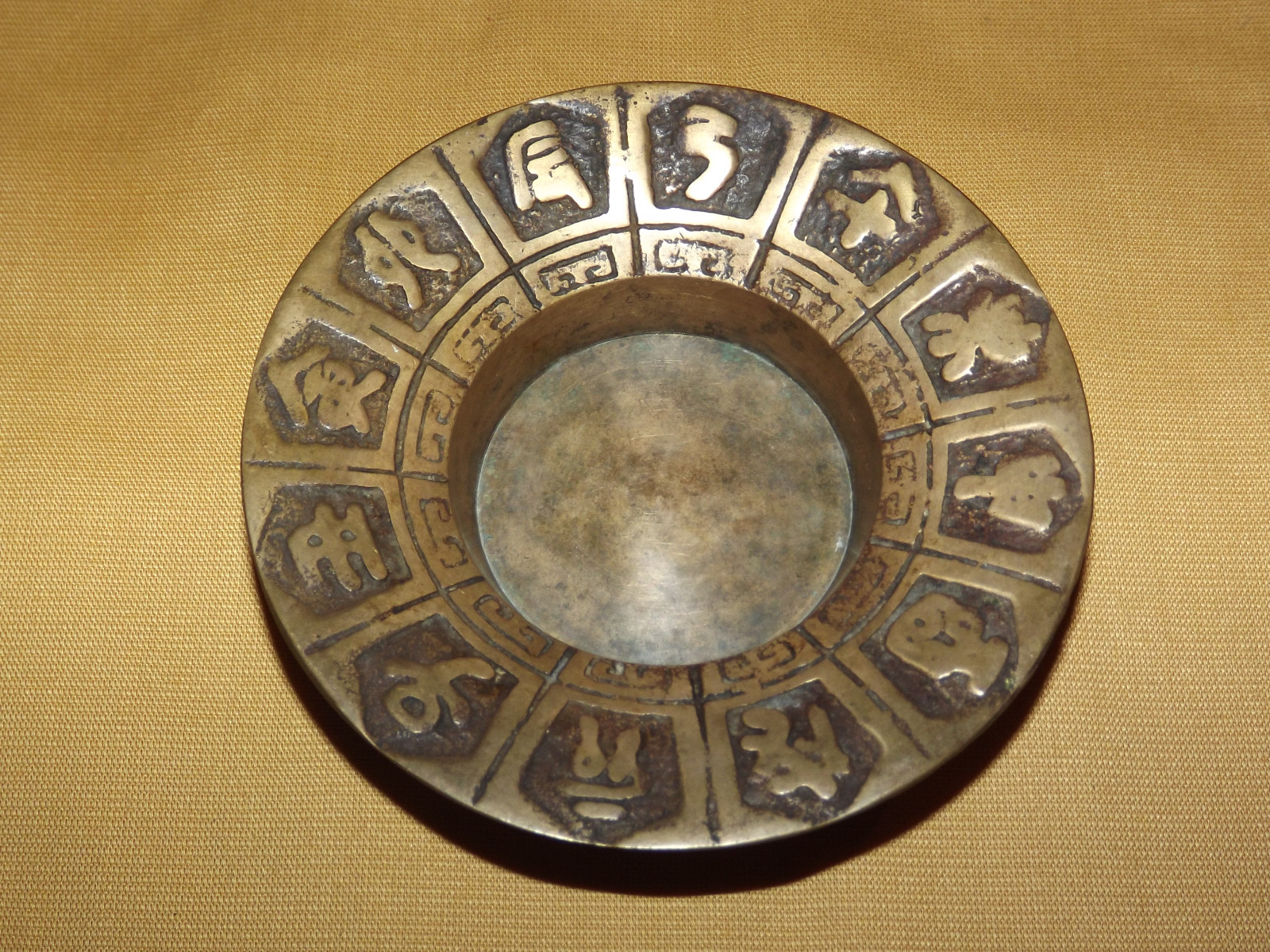 VINTAGE MIDDLE EAST 4" ACROSS BRASS BOWL VINTAGE MIDDLE EAST 4" ACROSS BRASS BOWL