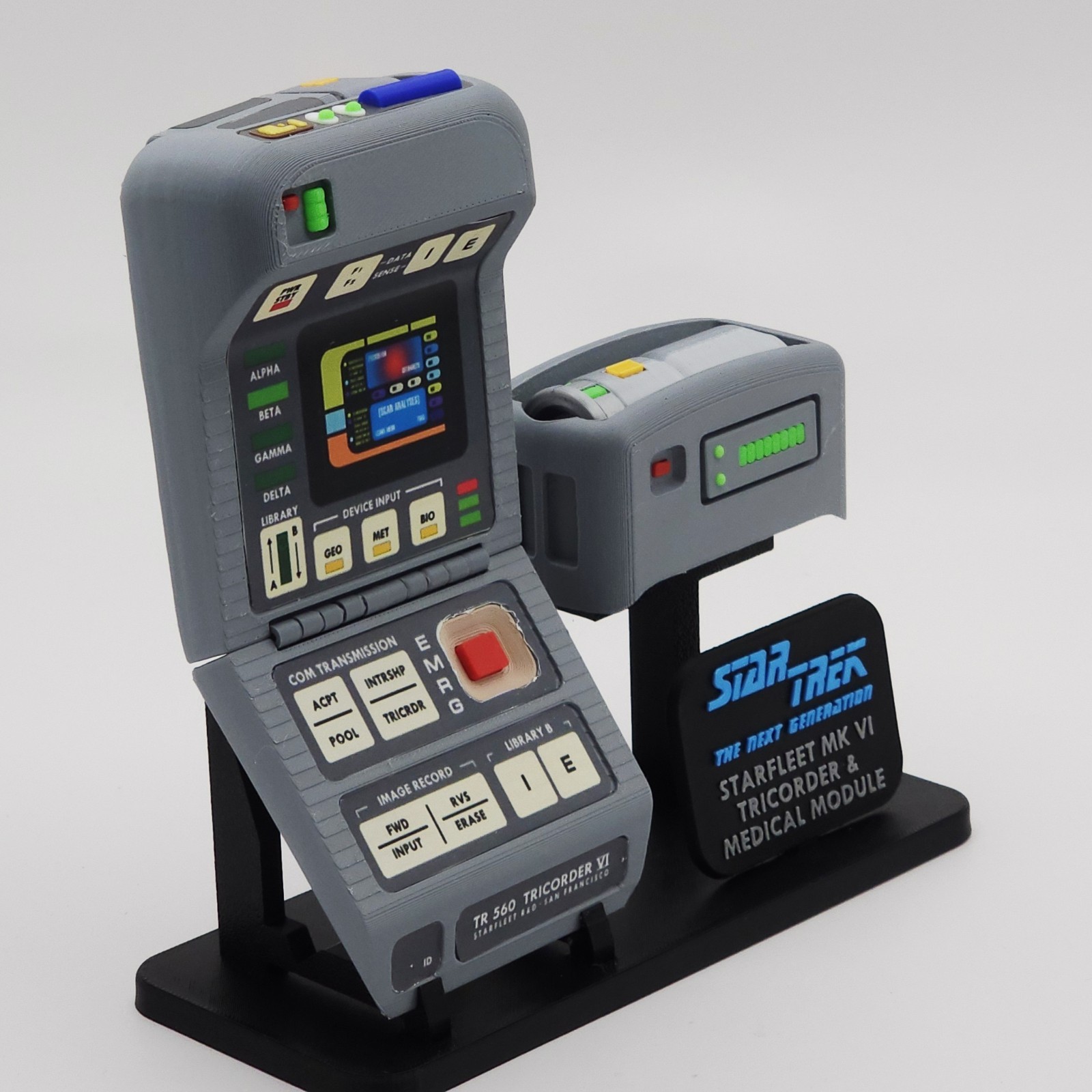 Star Trek TNG Mk VI Medical Tricorder Prop Replica Dr Crusher Cosplay Stand Star Trek TNG Mk VI Medical Tricorder Prop Replica Dr Crusher Cosplay Stand