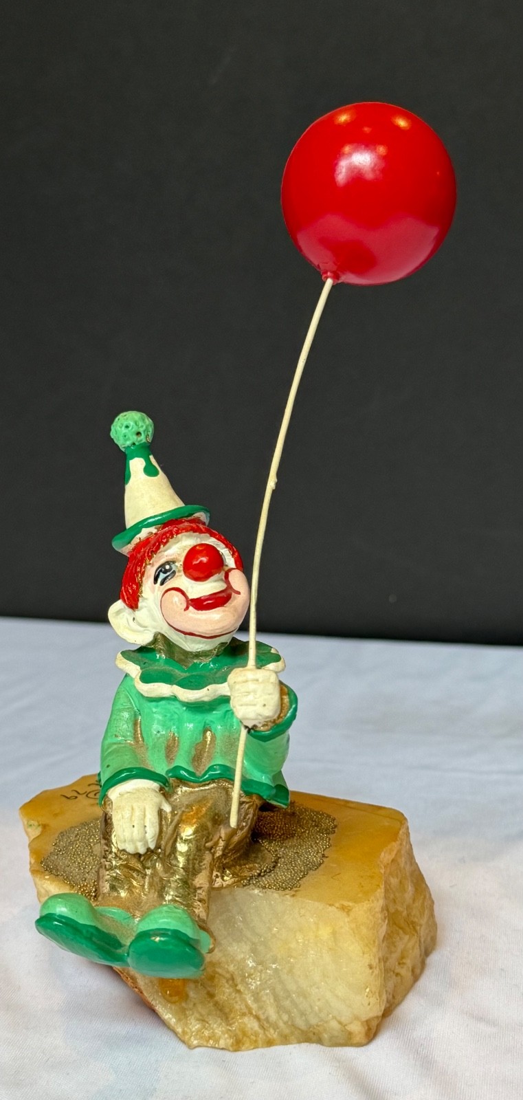 Vintage 1979 Ron Lee Clown Red Balloon Onyx Base Signed Figurine Sculpture Vintage 1979 Ron Lee Clown Red Balloon Onyx Base Signed Figurine Sculpture