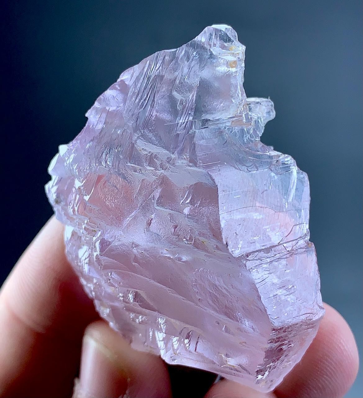 186 Carat Natural Pink Etched kunzite Crystal Specimen From Afghanistan 186 Carat Natural Pink Etched kunzite Crystal Specimen From Afghanistan