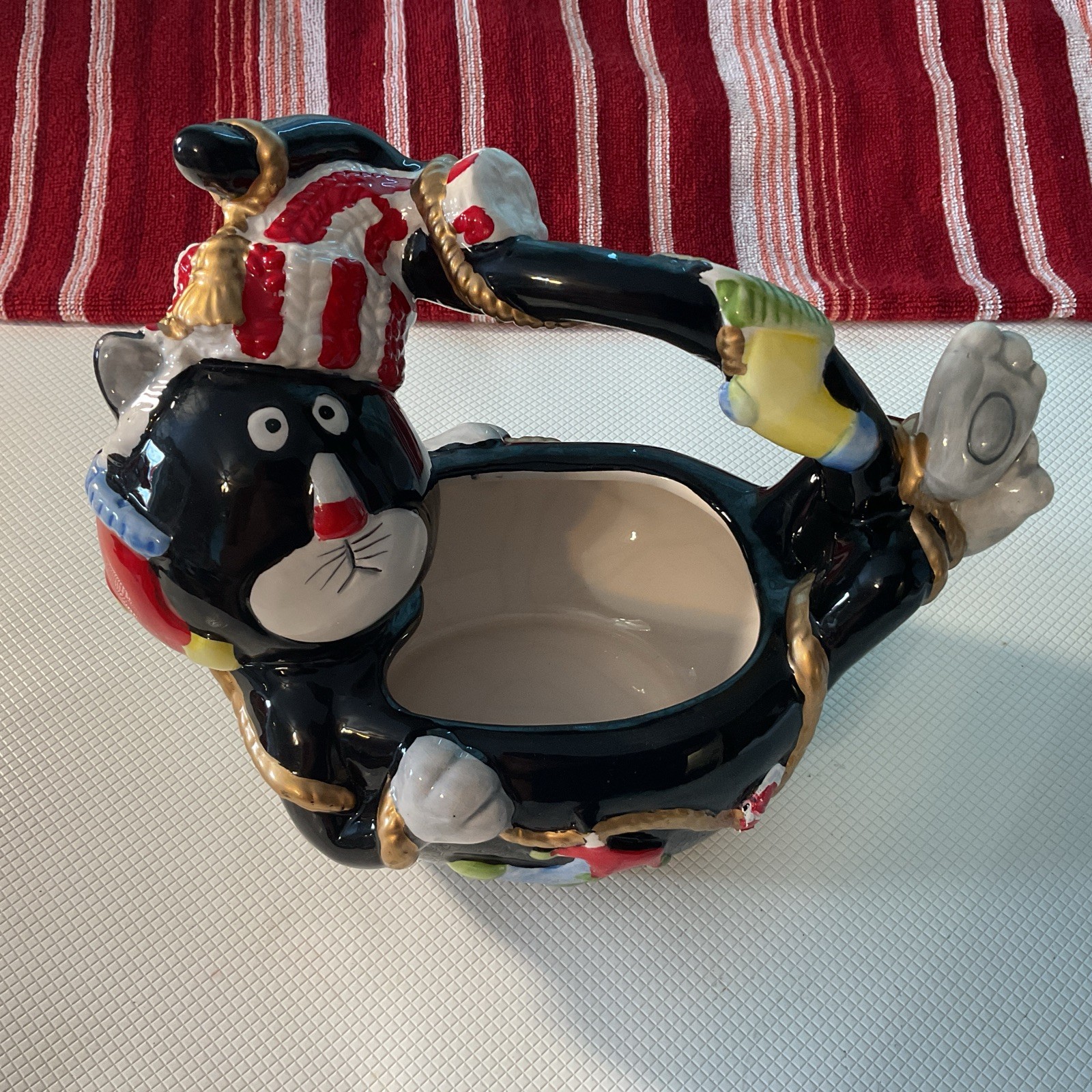 Vintage WCL Pottery Christmas Black Cat Tangled Up Planter Candy Dish Tabletop Vintage WCL Pottery Christmas Black Cat Tangled Up Planter Candy Dish Tabletop