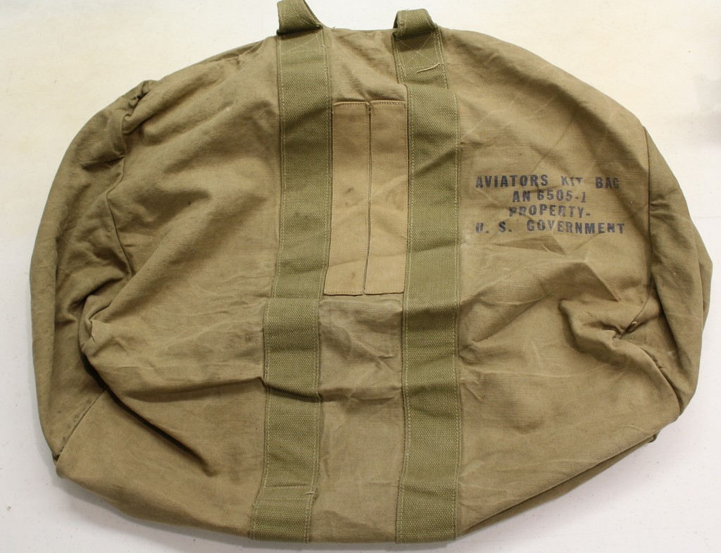 WWII AAF Pilots bombers Aviators kit bag parachute gear nice WWII AAF Pilots bombers Aviators kit bag parachute gear nice