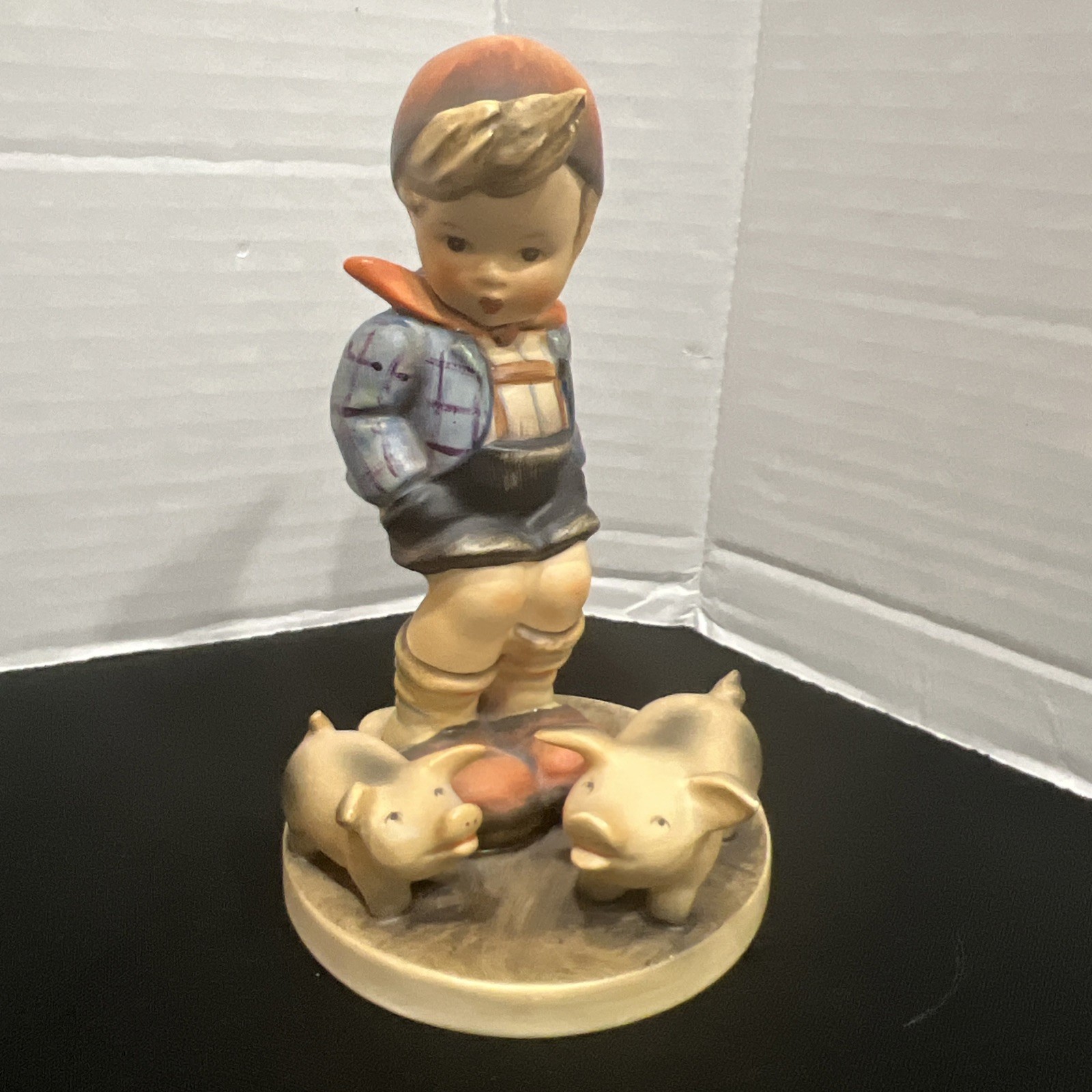 Vintage M.I. Hummel "Farm Boy" Figurine #66 Pristine Ceramic V Full Bee Stamped