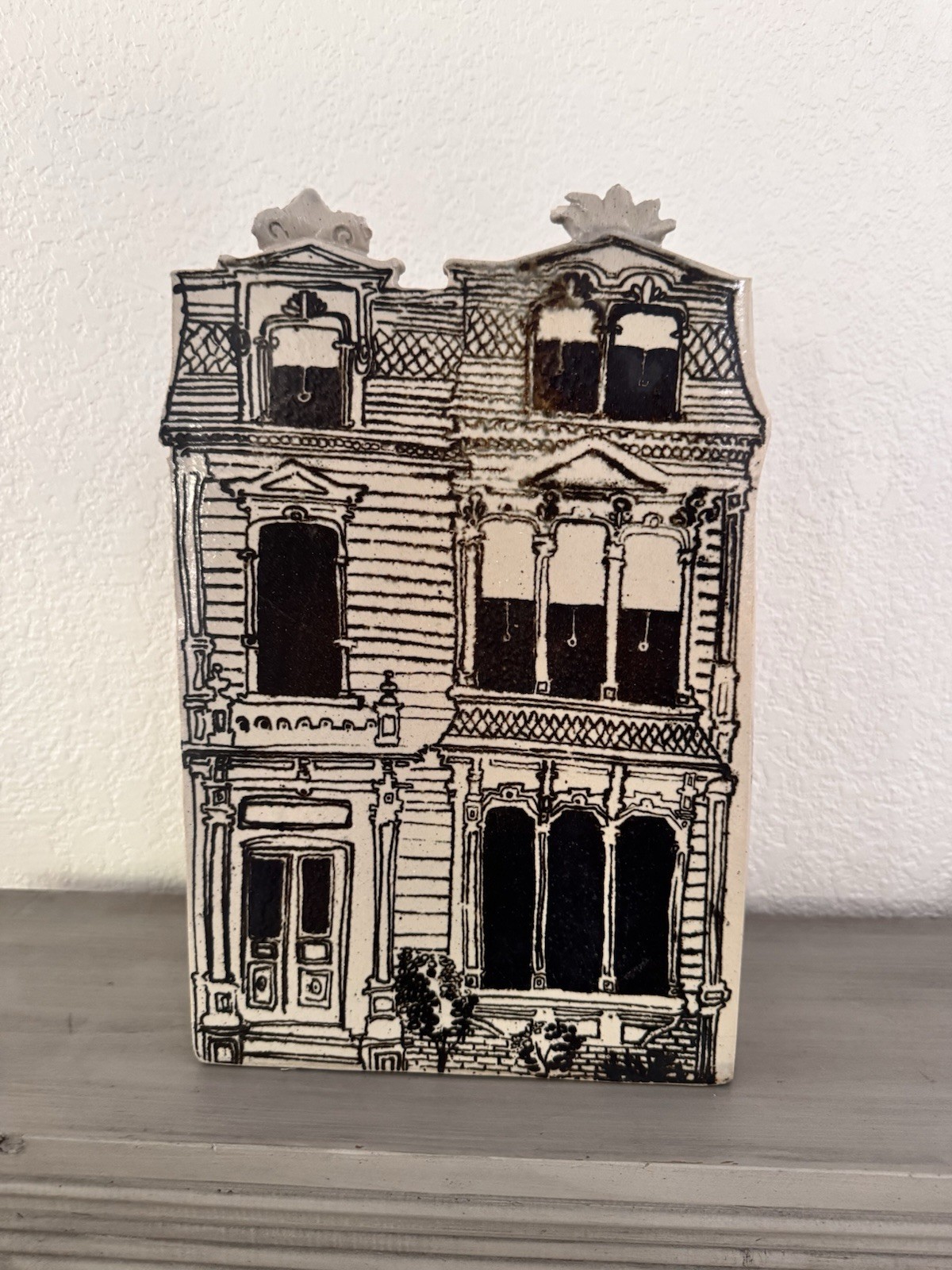 Vtg 1970s Jon Carlos Lopez Ceramic Victorian House Planter Vase Bennington 11.5" Vtg 1970s Jon Carlos Lopez Ceramic Victorian House Planter Vase Bennington 11.5"
