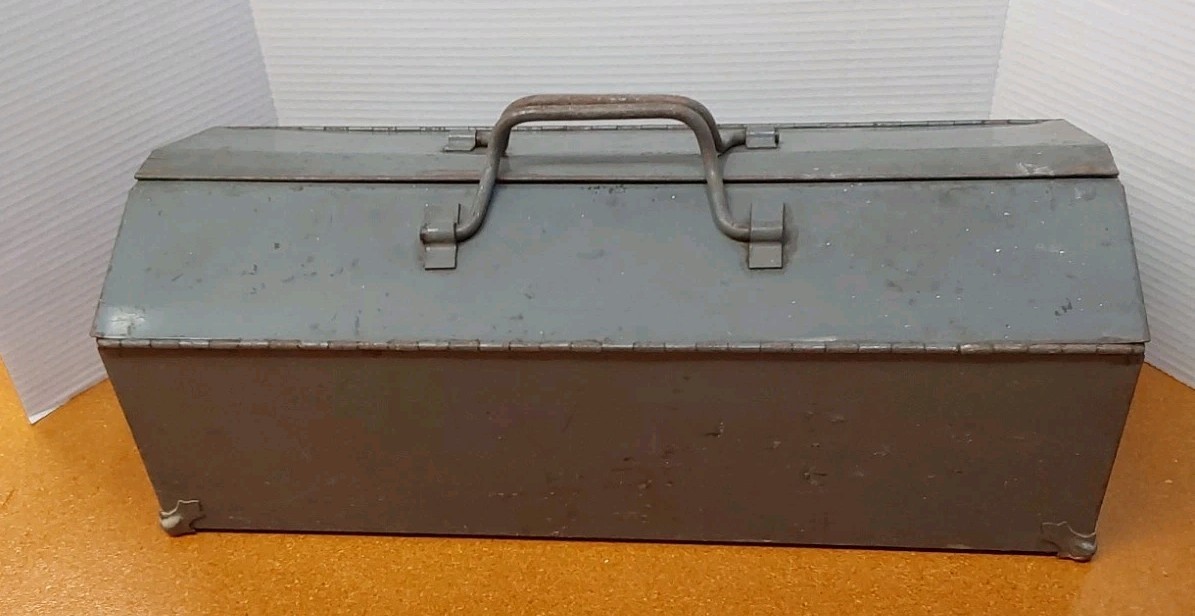 Vintage WWII US Army Military E.J. McAleer Toolbox & Tray Green Philadelphia USA