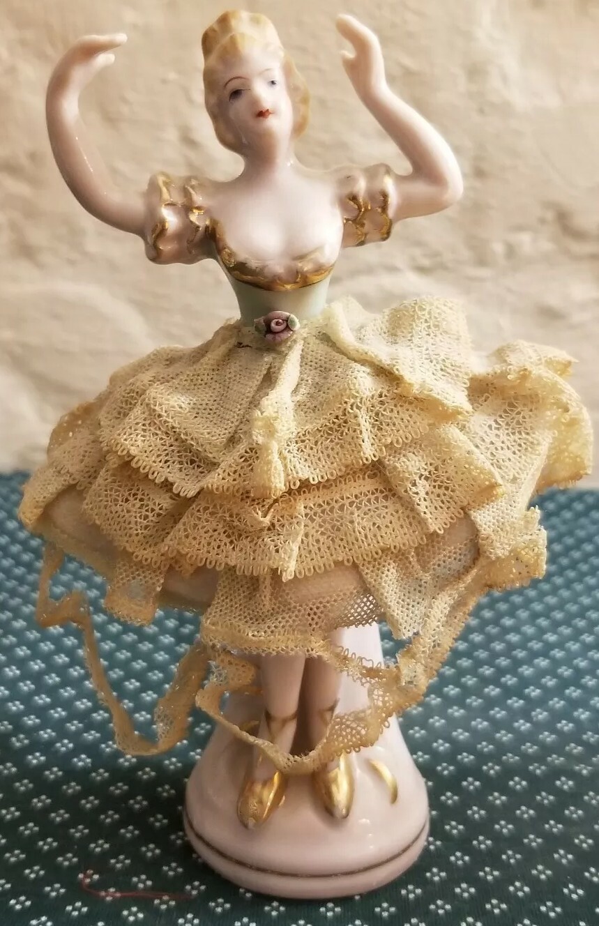 Vintage Ballet Dancer Bailarina Figurines Pink Vintage Ballet Dancer Bailarina Figurines Pink