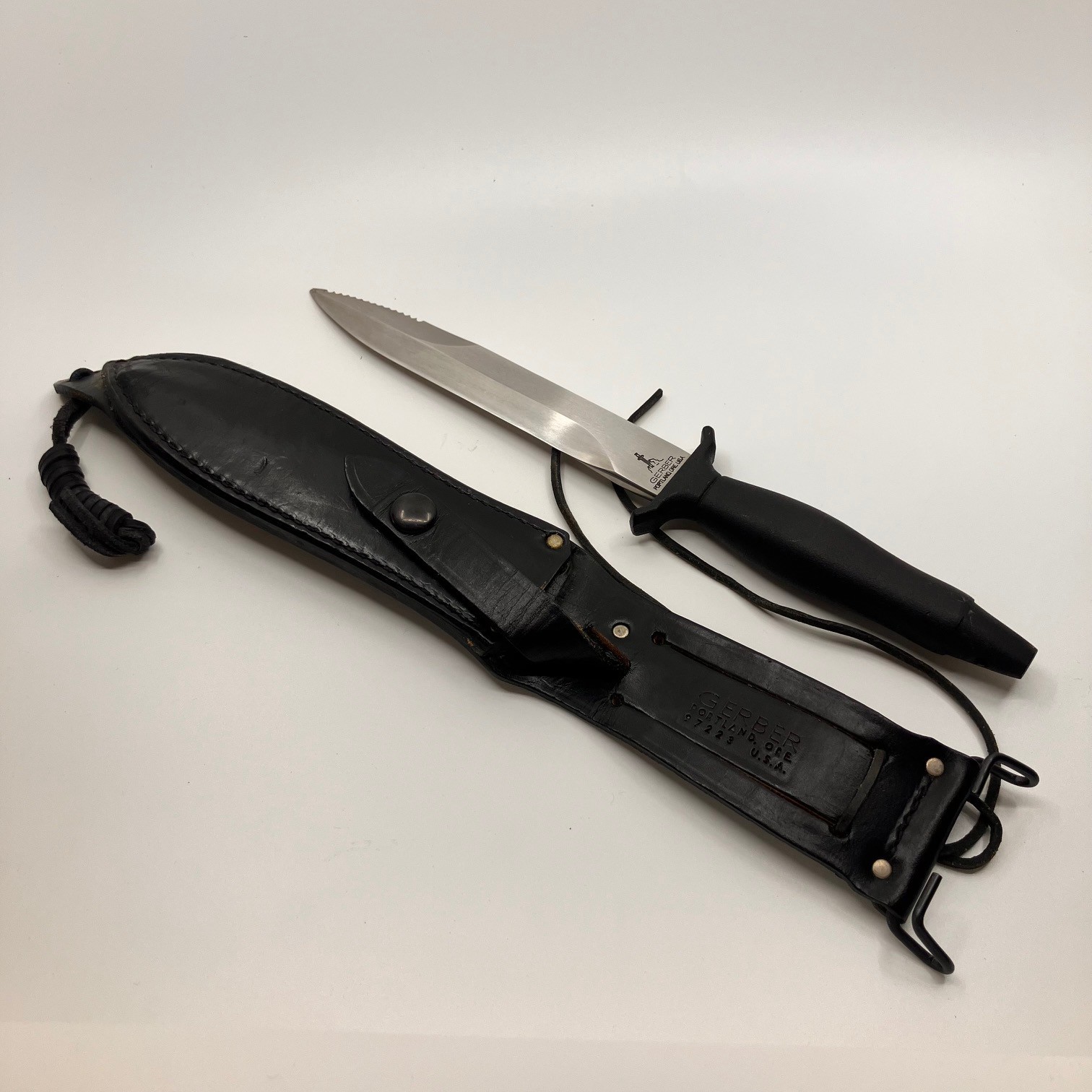 Vintage Gerber Command II 007398 Tool Steel USA Fixed Blade Knife Leather Sheath Vintage Gerber Command II 007398 Tool Steel USA Fixed Blade Knife Leather Sheath