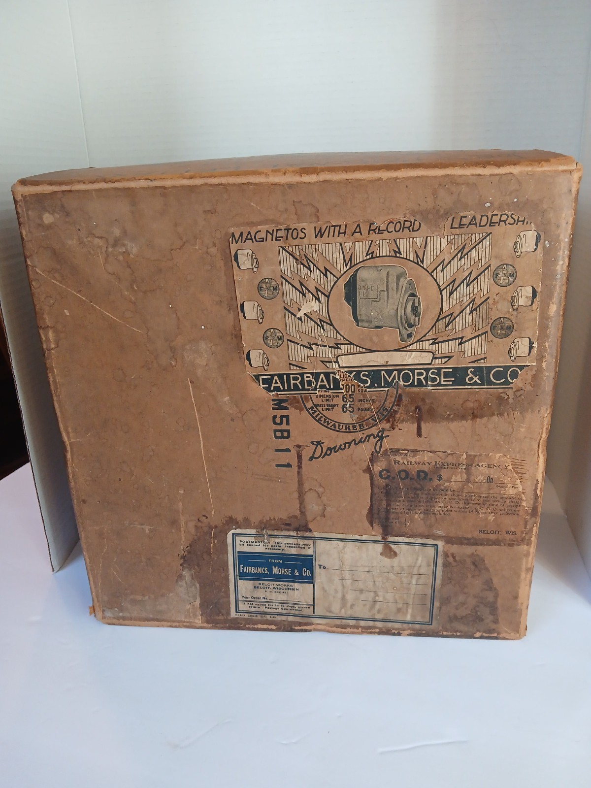 Vintage Box Fairbanks,Morse & Co. Railway Express Agency Shipping Box 13x13x8 Vintage Box Fairbanks,Morse & Co. Railway Express Agency Shipping Box 13x13x8