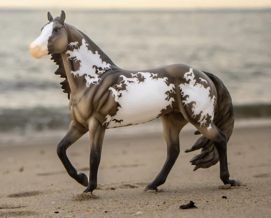 Breyer Traditional Series #10321 75th Anniversary Horse - Stock Horse - Brand N Breyer Traditional Series #10321 75th Anniversary Horse - Stock Horse - Brand N