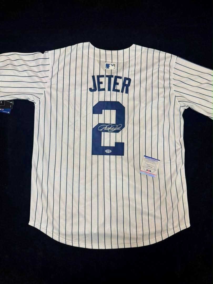 Derek Jeter Signed New York Yankees Jersey Autographed Jersey PSA Authenticated Derek Jeter Signed New York Yankees Jersey Autographed Jersey PSA Authenticated