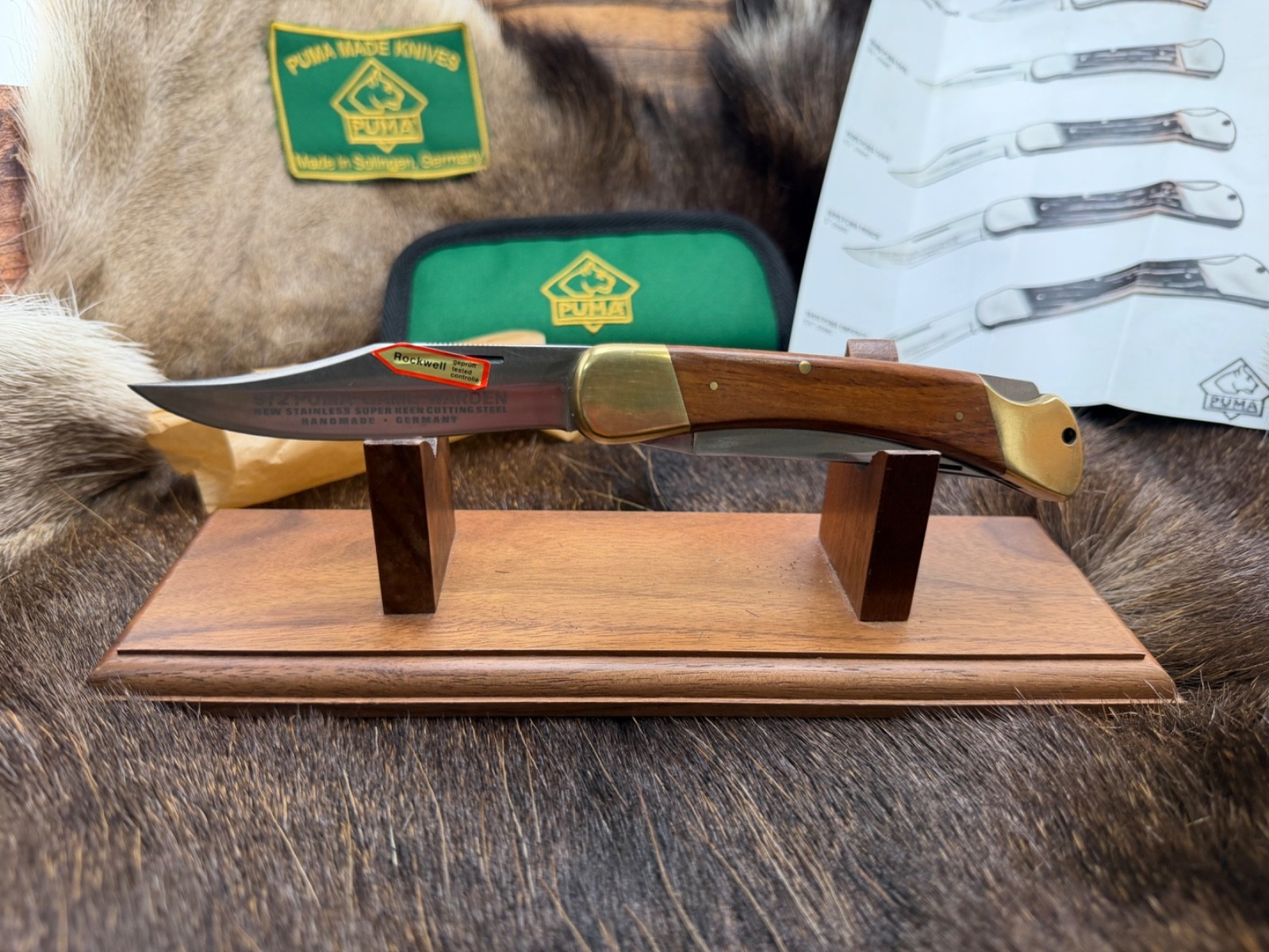 1971 Vintage 972 Puma Game Warden Knife & Jacaranda Handles Puma Green Pouch A1 1971 Vintage 972 Puma Game Warden Knife & Jacaranda Handles Puma Green Pouch A1