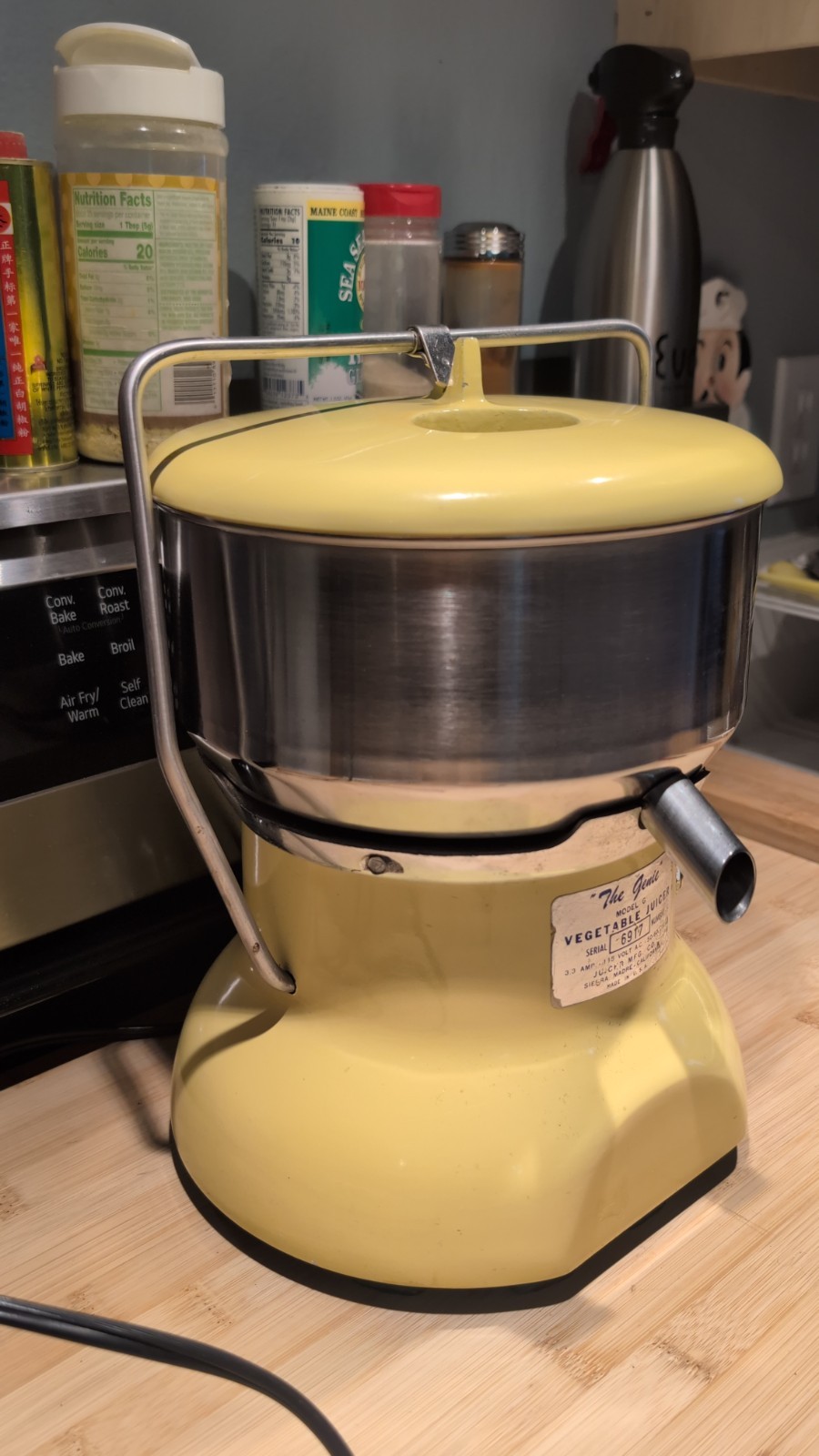 Vintage Mid Century VEGETABLE JUICER "The GENIE" Cast iron & Stainless Steel 