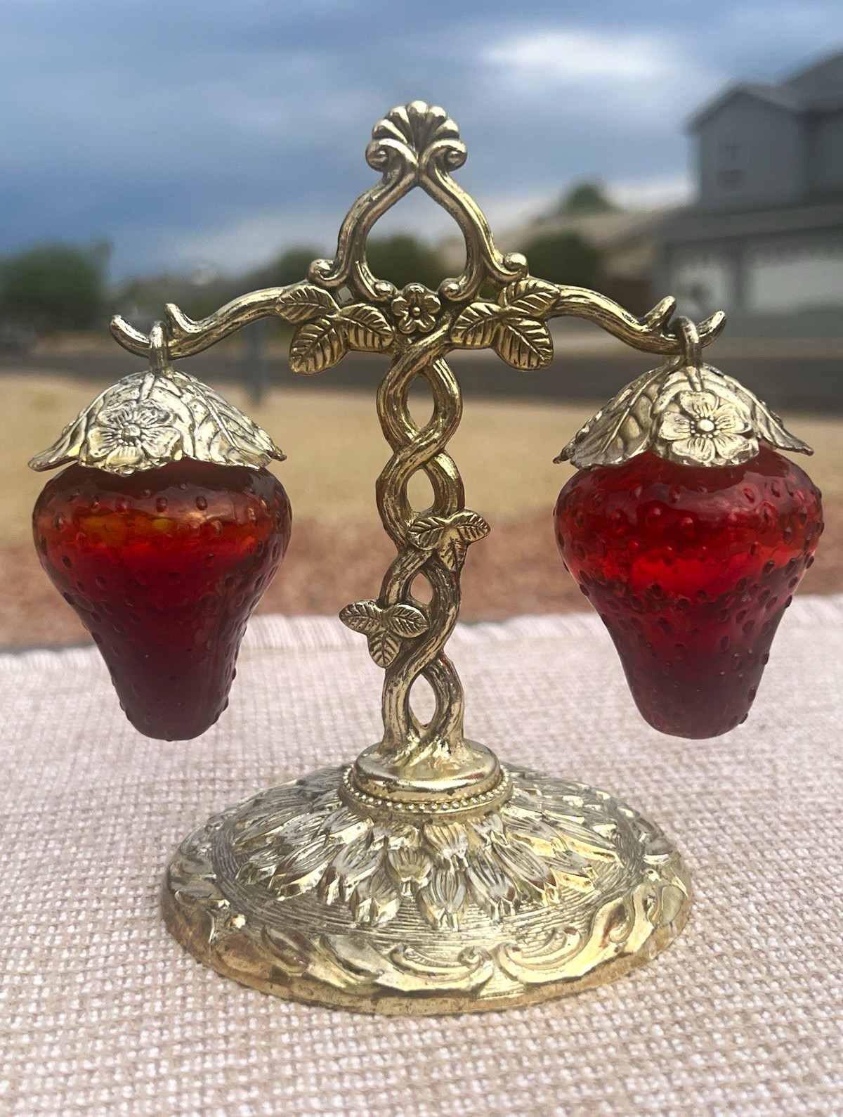 Vtg 1940 Japan Hanging Strawberry Salt Pepper Shakers Zinc Stand CADMIUM UV glow Vtg 1940 Japan Hanging Strawberry Salt Pepper Shakers Zinc Stand CADMIUM UV glow