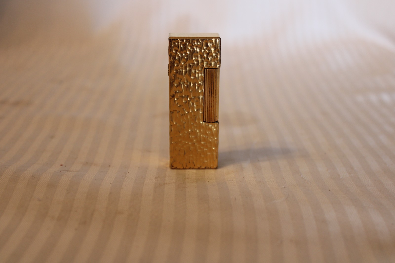 Dunhill Rollagas Vintage Gold-Plated Bark Lighter  Made In Switzerland 1971