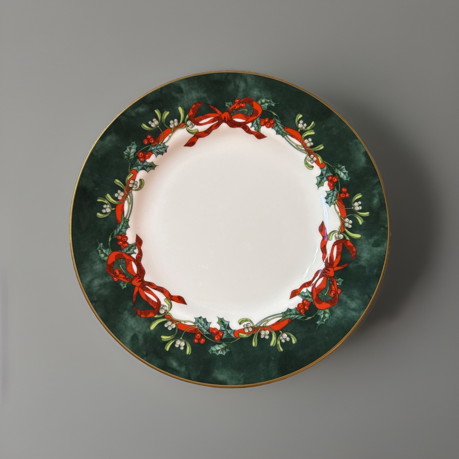 NEW VINTAGE Royal Worcester Holly Ribbons Green Salad Plate NEW VINTAGE Royal Worcester Holly Ribbons Green Salad Plate