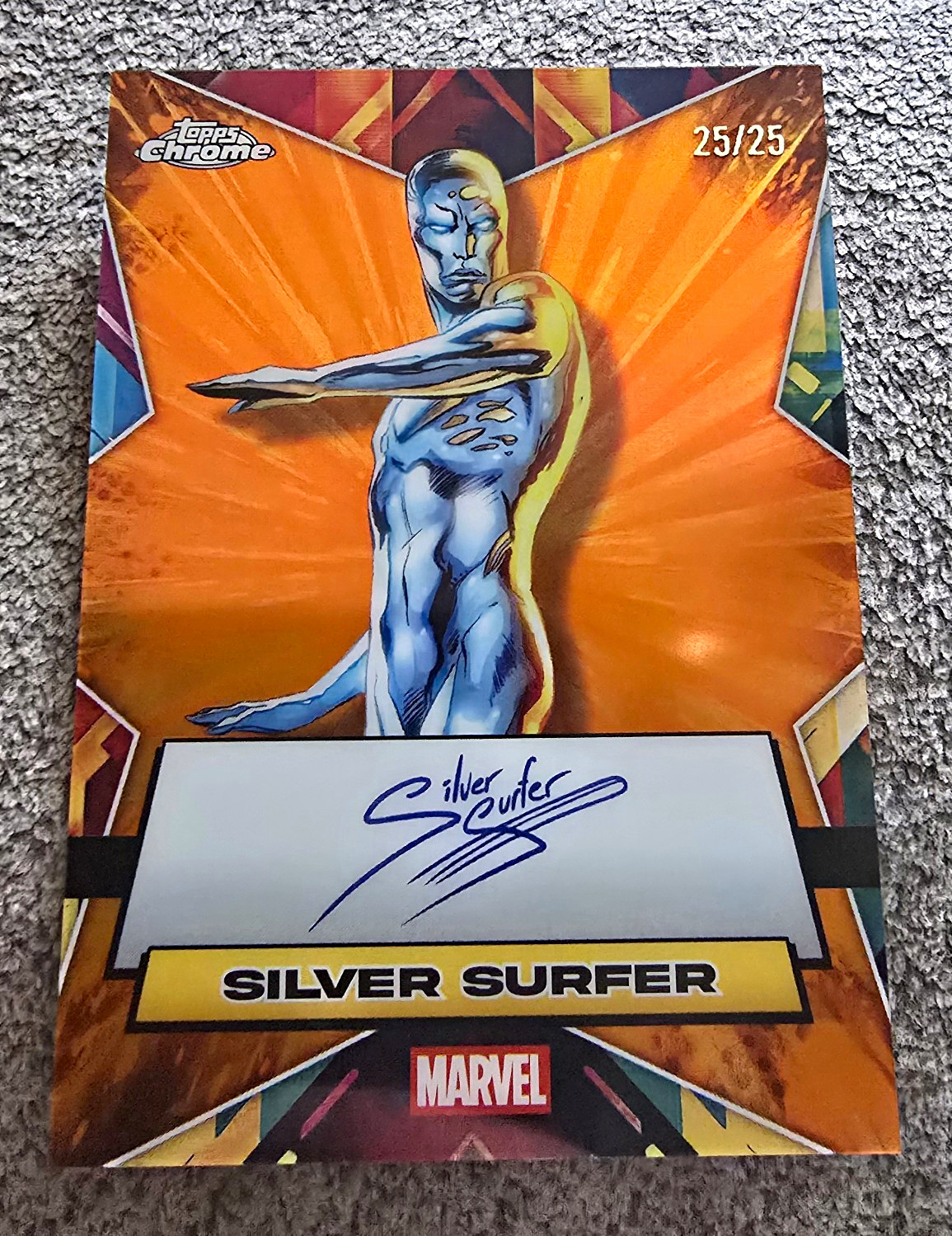 2025 TOPPS CHROME MARVEL SILVER SURFER ORANGE REFRACTOR FACSIMILE AUTO 25/25