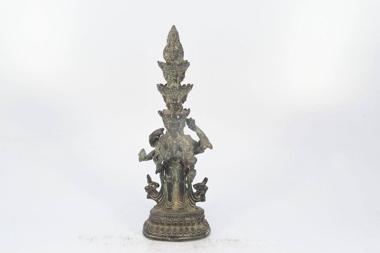 Title: Antique Bronze Eleven-Headed Avalokiteshvara Statue Chenrezig Buddhist Ar Title: Antique Bronze Eleven-Headed Avalokiteshvara Statue Chenrezig Buddhist Ar